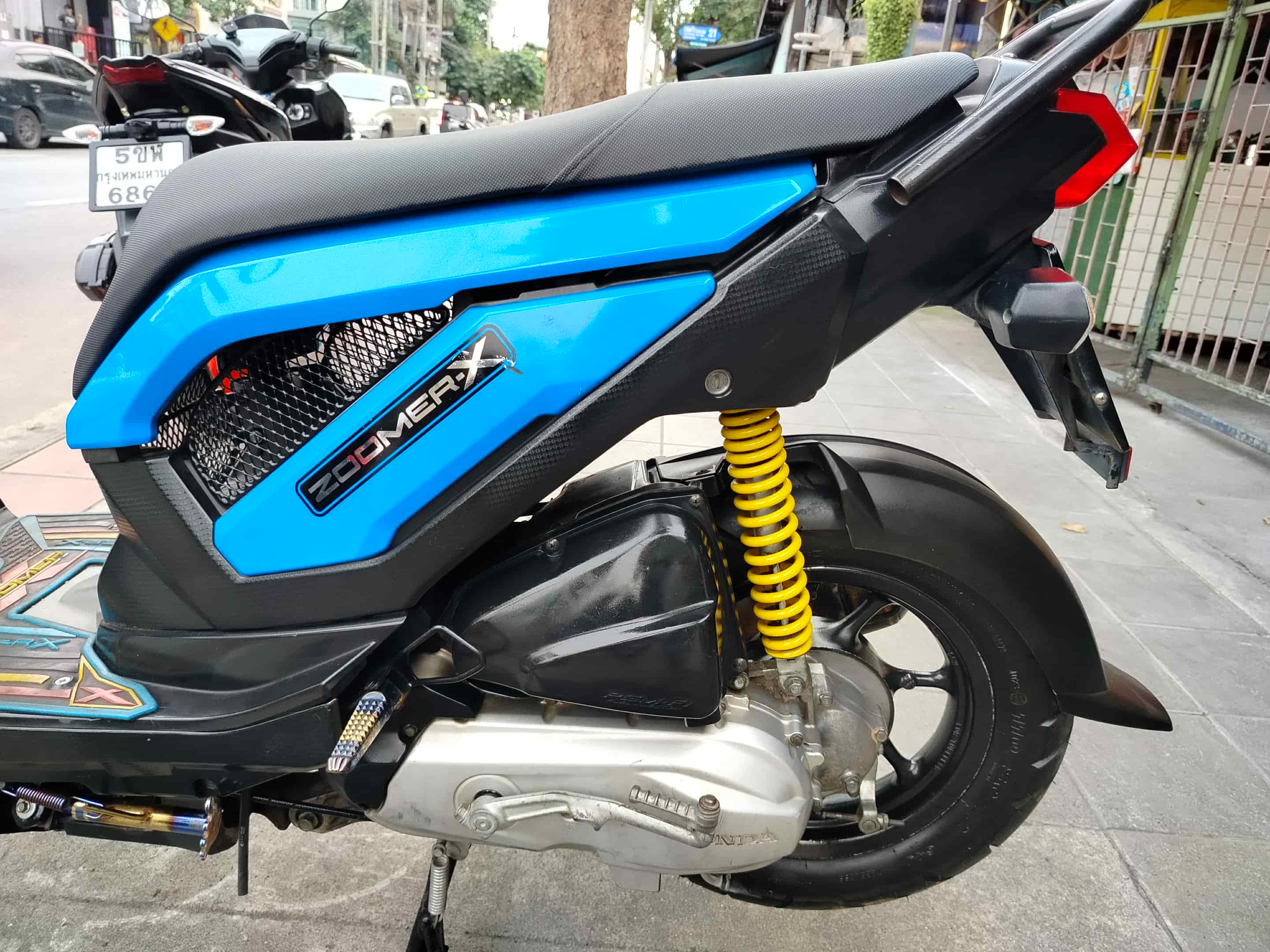 ปิดการขาย Zoomer x สีน้ำเงิน 2014