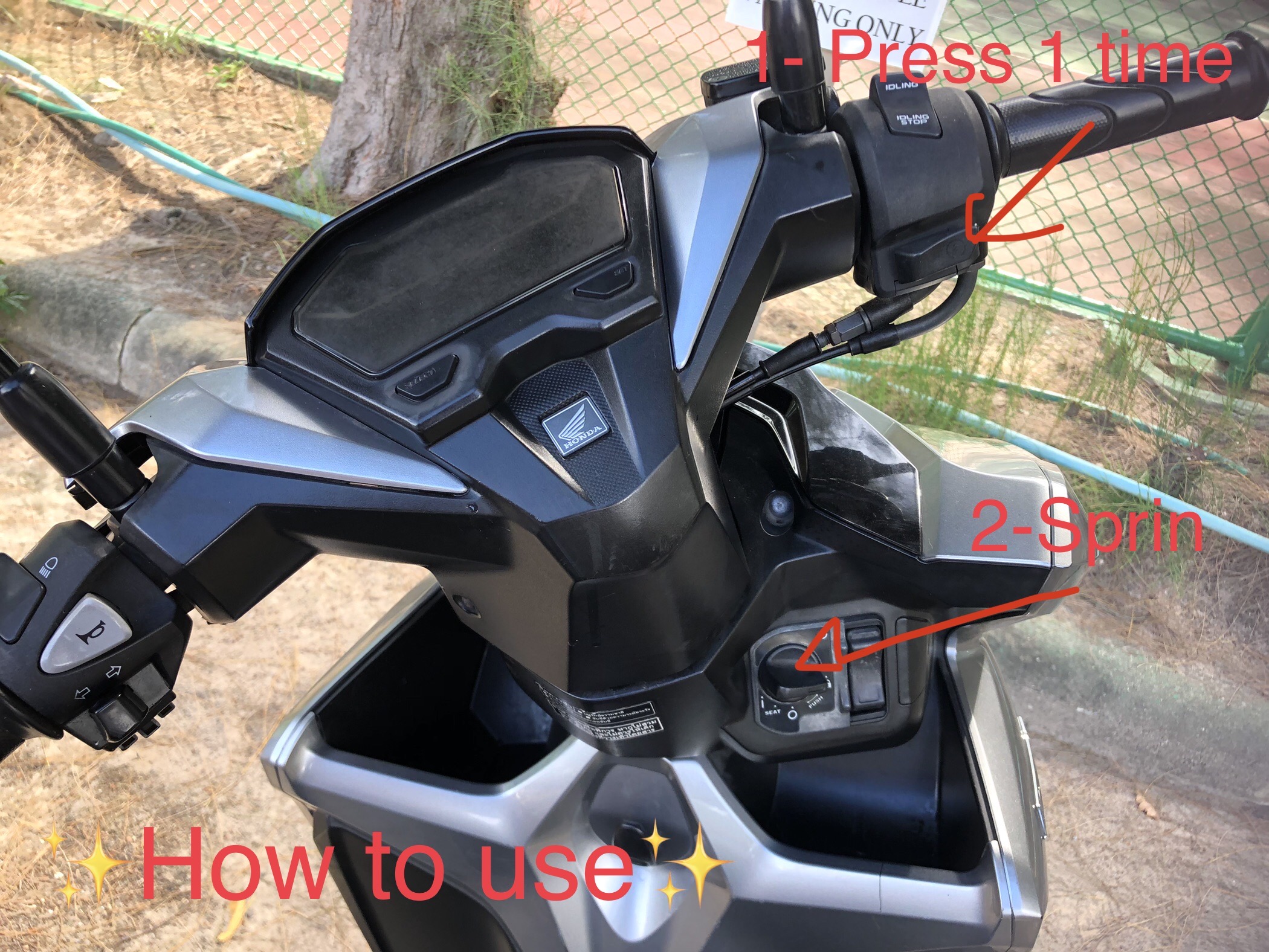 Honda Click 150cc ให้เช่า วันละ 250 บาท รถอยู่หาดแม่รำพึง ระยอง Motorcycle for rent at Mae Rumphueng Beach Rayong 250 Baht per Day