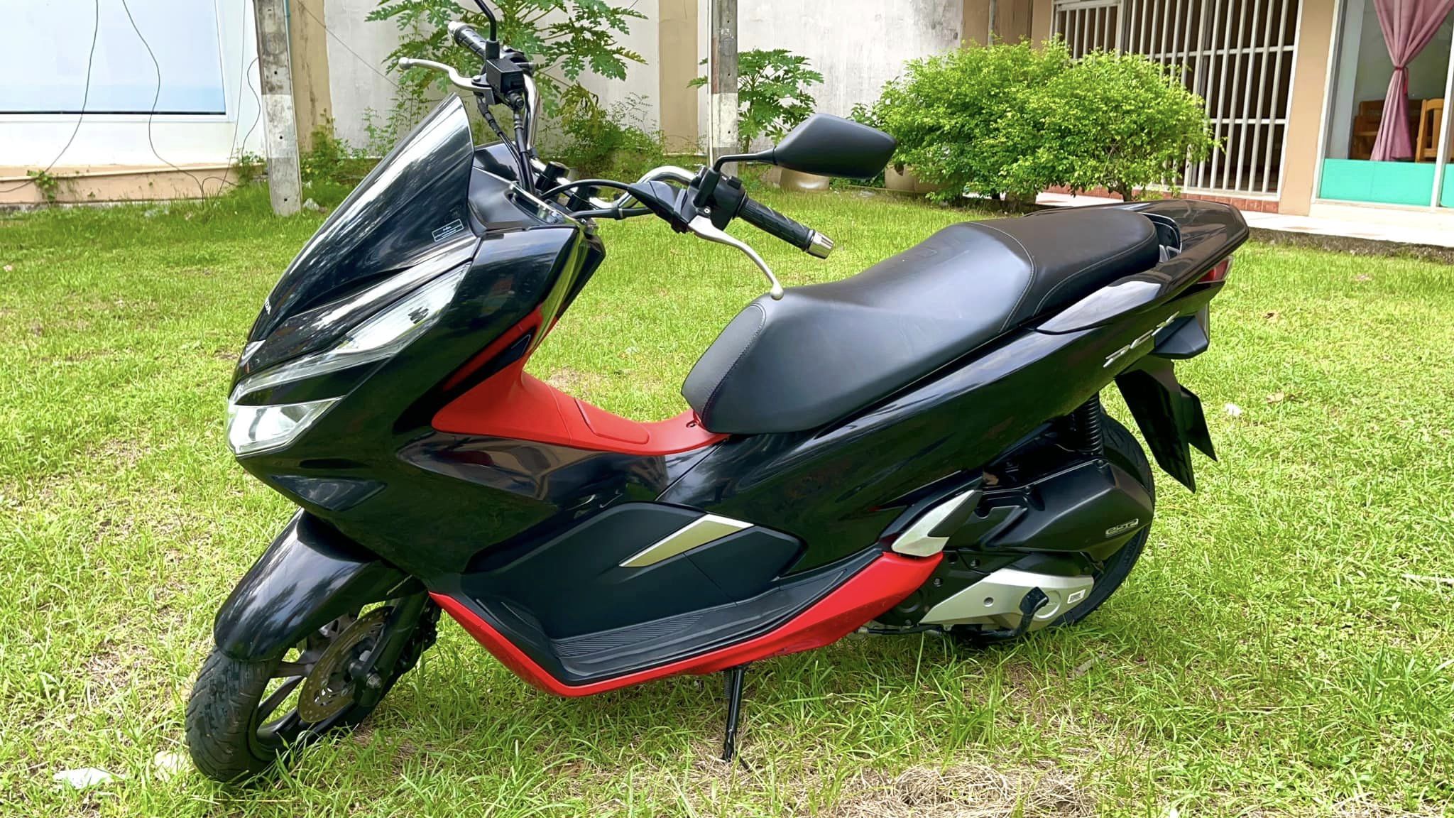 มอเตอร์ไซด์ PCX-150cc ให้เช่าคะ วันละ 350 บาท PCX for Rent 350 Baht per Day
