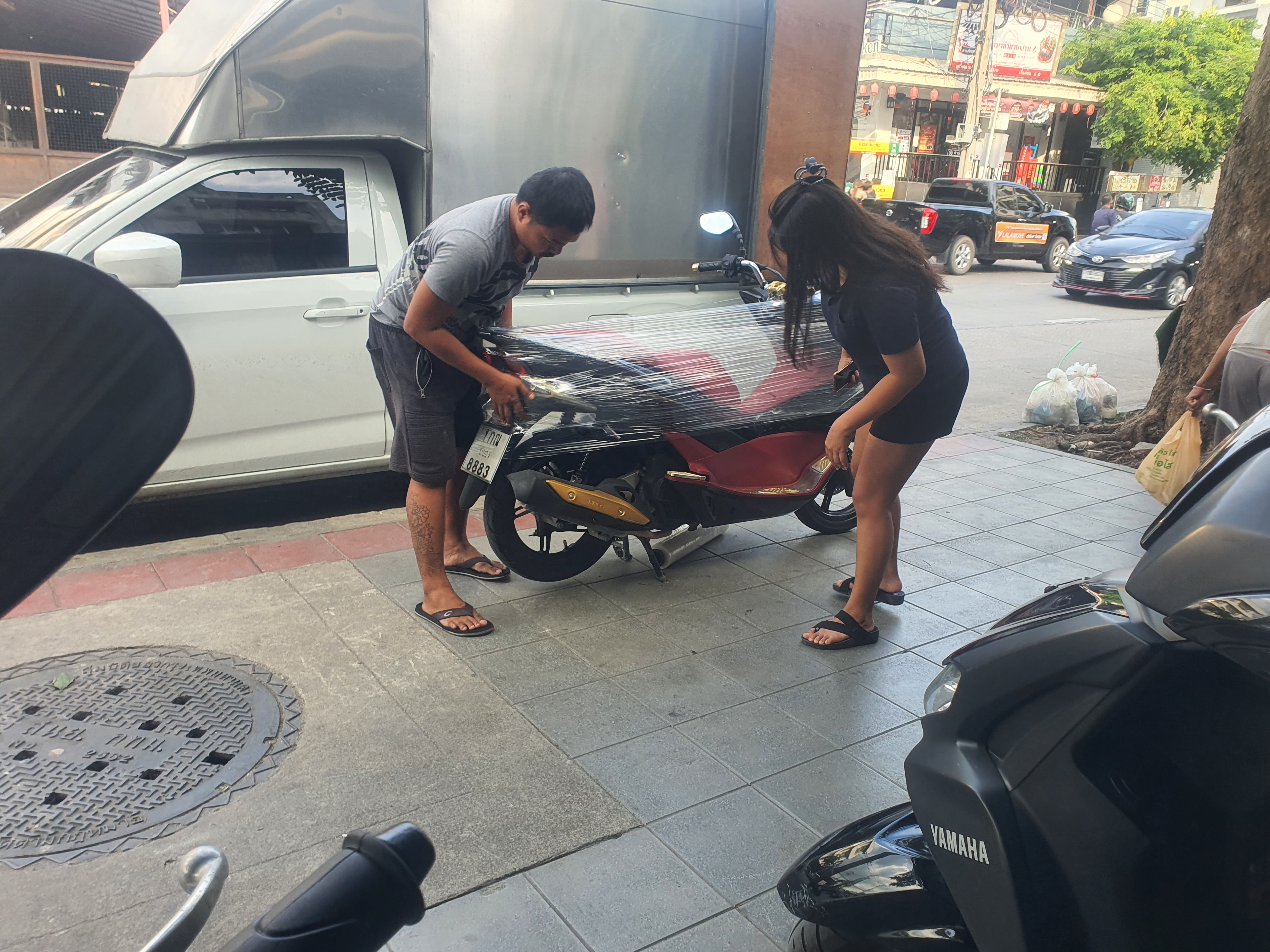 (ปิดการขาย)PCX 150 สีดำแดง ขอบคุณพ่อค้าจันทบุรีที่อุดหนุนครับ