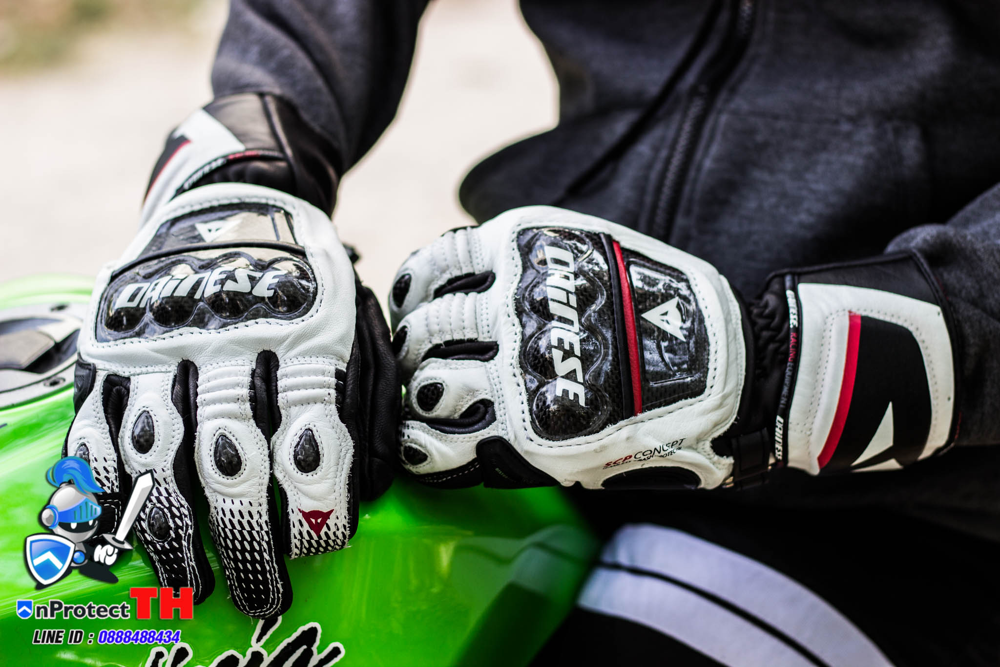 ถุงมือข้อยาว Danese Carbon Cover ST