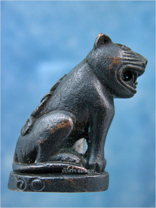 รูปหล่อเสือ ว.น.พ. ๖๐ หลวงพ่อปาน วัดบางเหี้ย ไม่ทราบที่จัดสร้าง