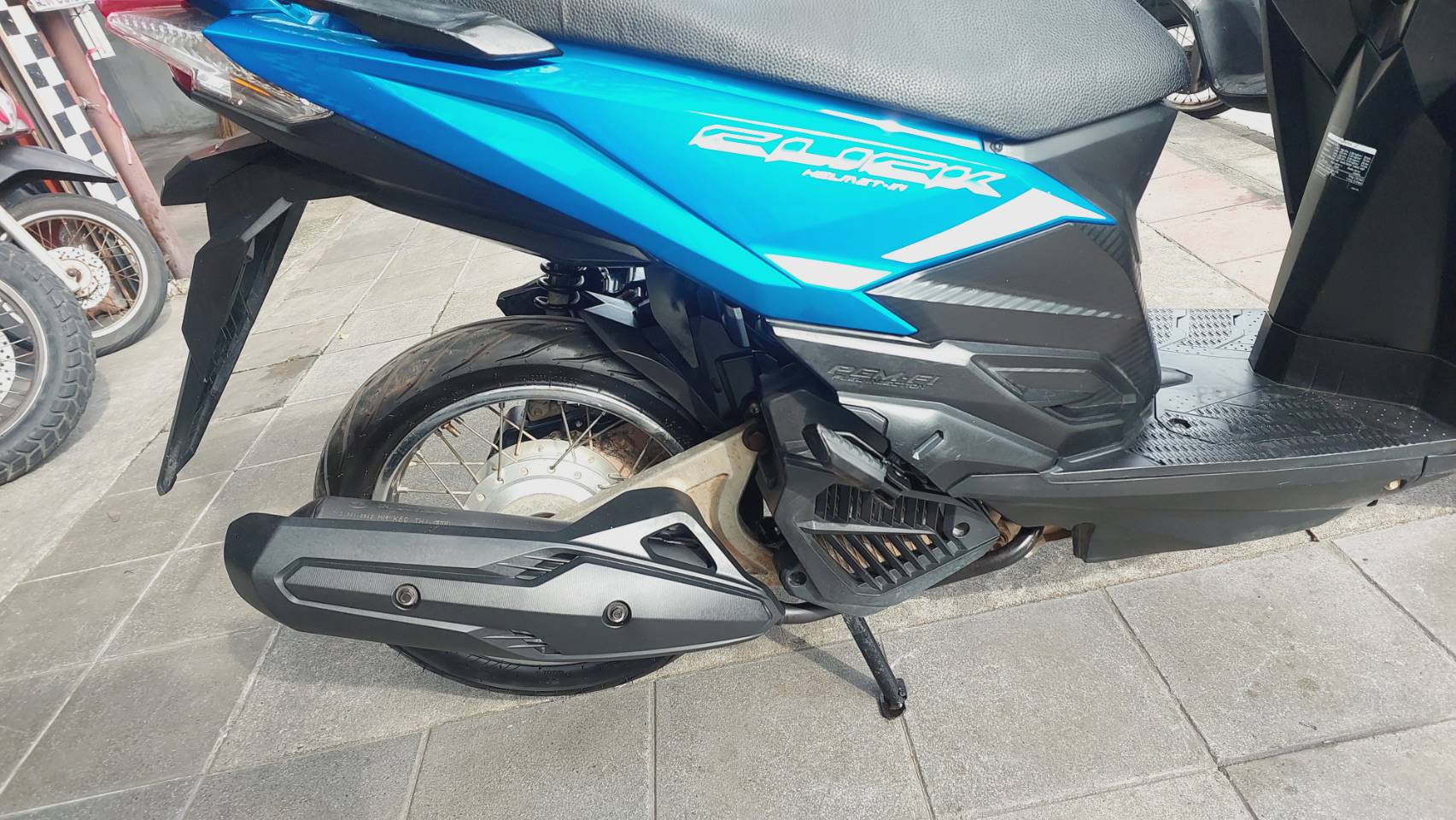 (ปิดการขายครับ) click 125 i 2017 สีน้ำเงิน รุ่นไฟหน้า led ฟรีโอนครับ