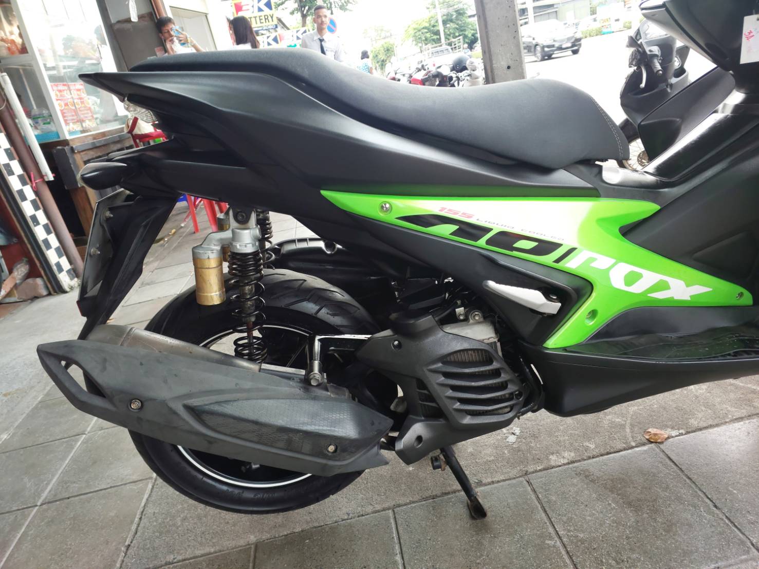 (ปิดการขายครับ) คันที่ 2 แล้วครับ yamaha aerox สีดำเขียว 2018