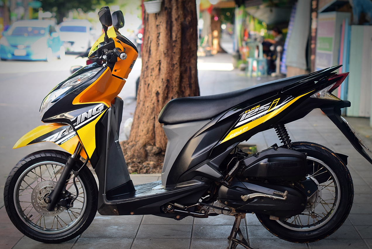 (( ขายแล้วครับ )) click 125i สีเหลืองดำ ส่งให้ถึงที่ครับ