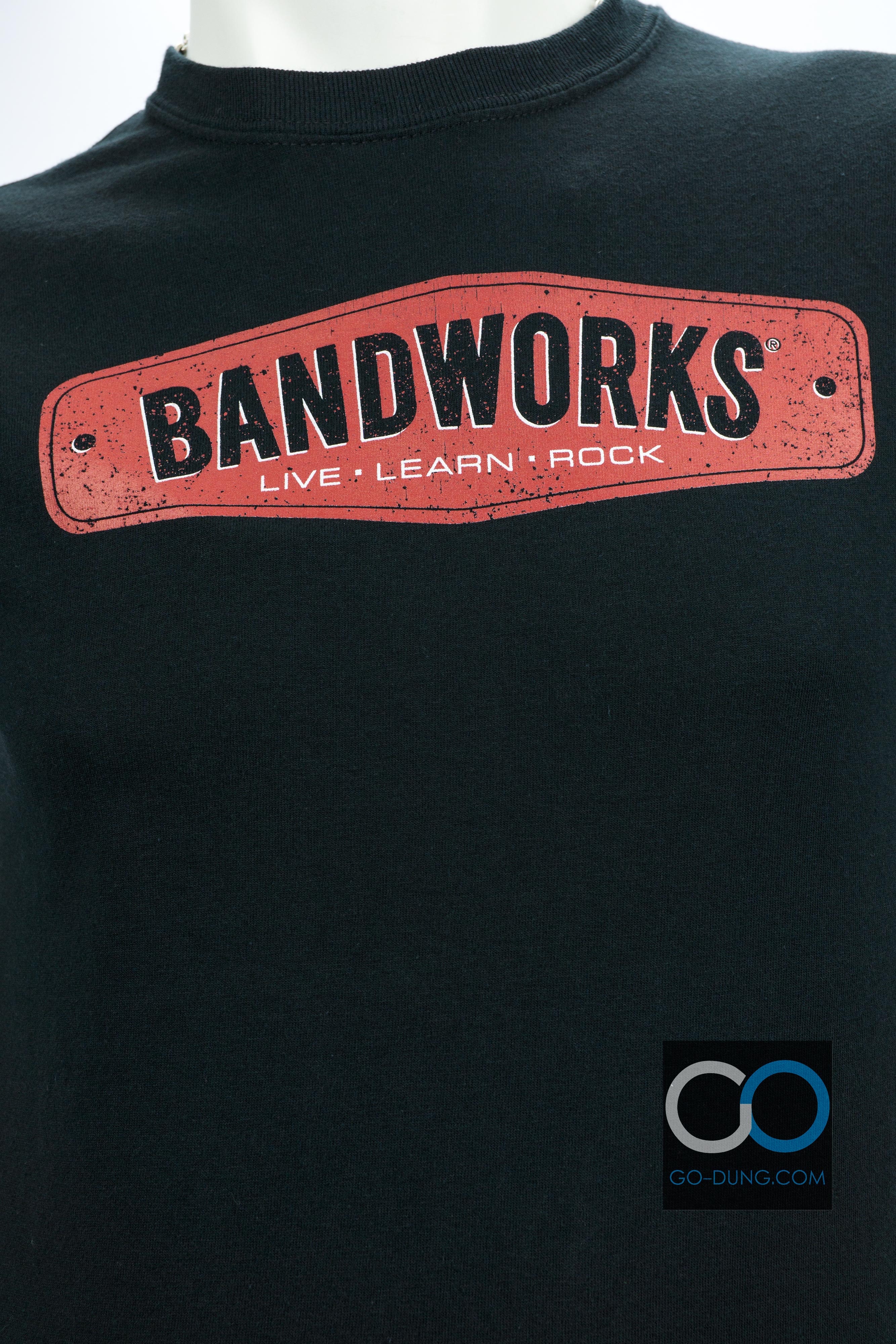 เสื้อยืด USA มือสอง GILDAN : BANDWORKS LIVE LEARN ROCK ผ้า 100 คอตตอน