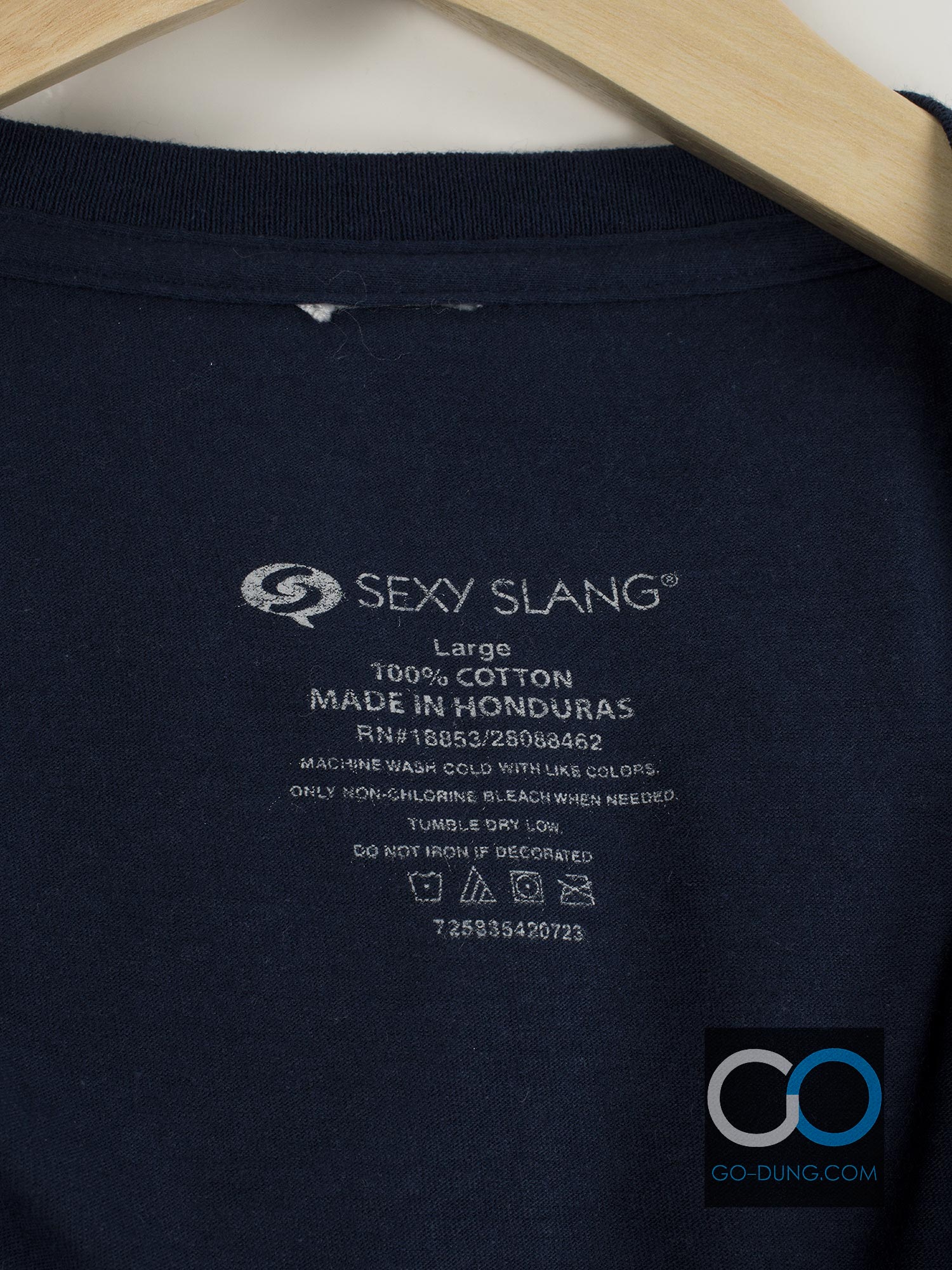 ขาย เสื้อยืดมือ 2 ผ้า 100 คอตตอน ยี่ห้อ SEXY SLANG