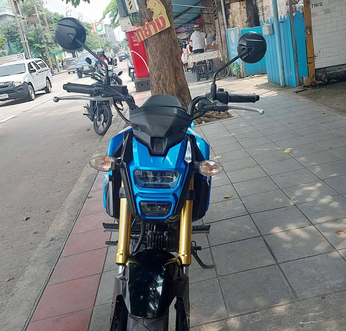 (ปิดการขายครับ) msx sf 2017 สีน้ำเงินดำ ตัวใหม่ไฟหน้า LED