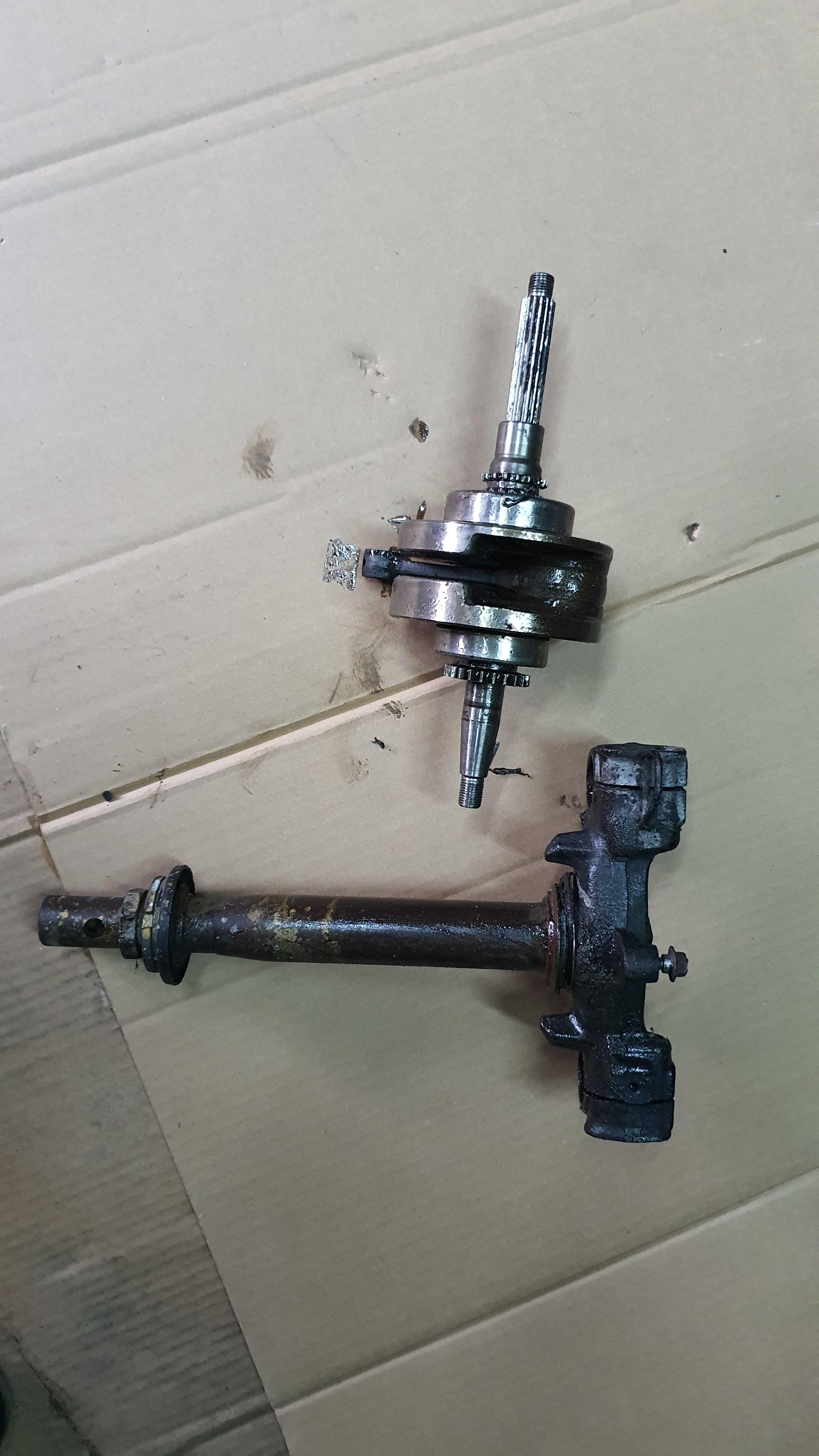 แผงคอ คลิก สภาพดีใช้ได้เลยขายถูก 500 บาทเท่านั้น