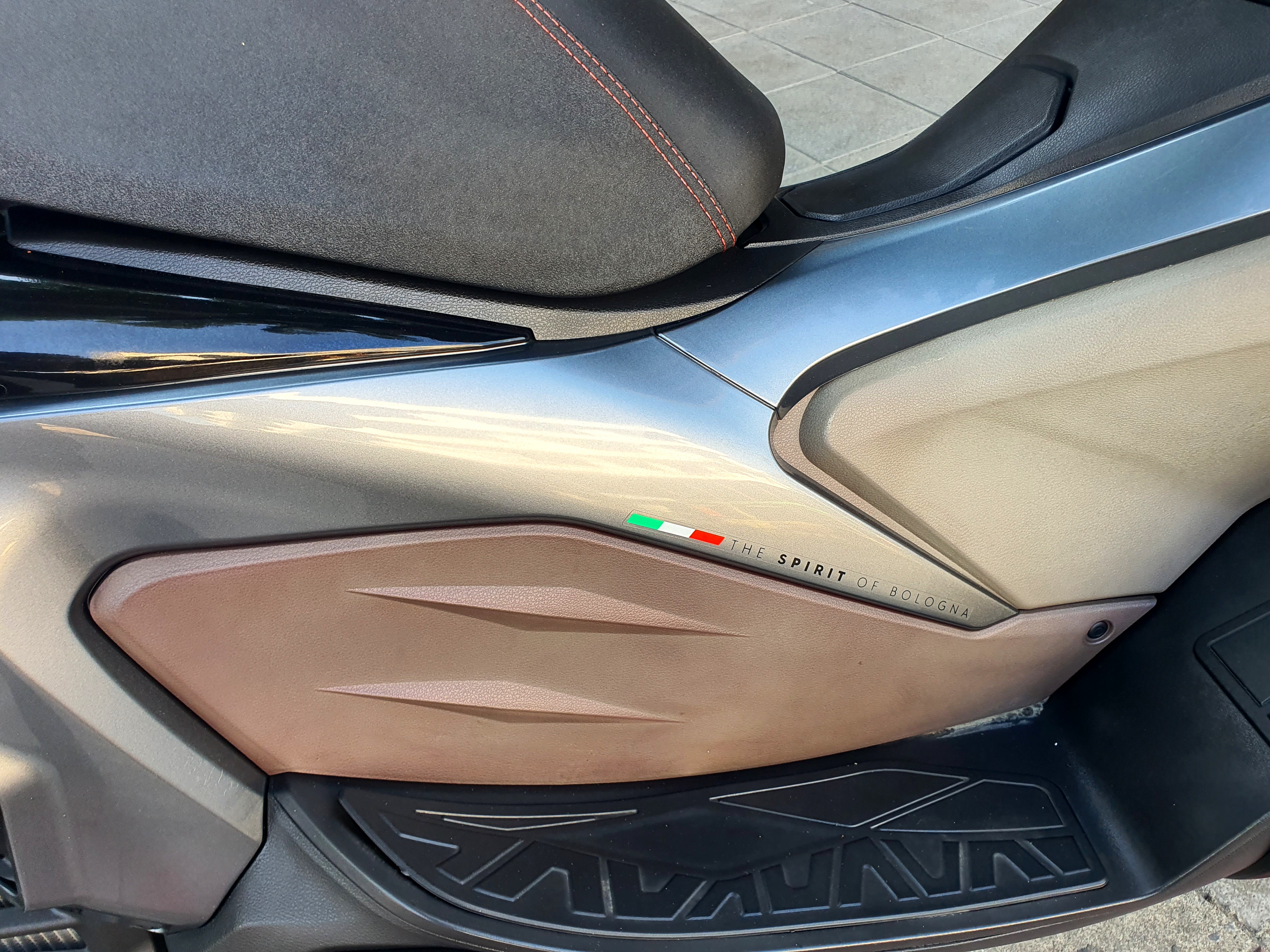 (ปิดการขายครับ) malaguti Madison 150ซีๆ สีดำปี 2022 ดิสเบรคหน้าหลัง