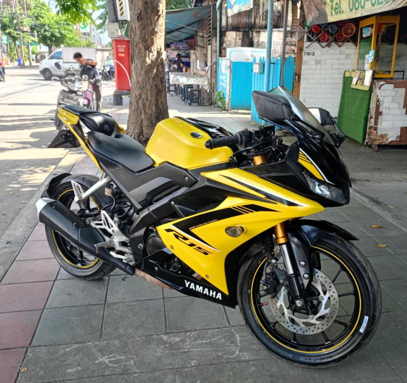 (ปิดการขายครับ) ลูกค้าประจำของเรา Yamaha r15 led สีเหลือง ปี 61 2018