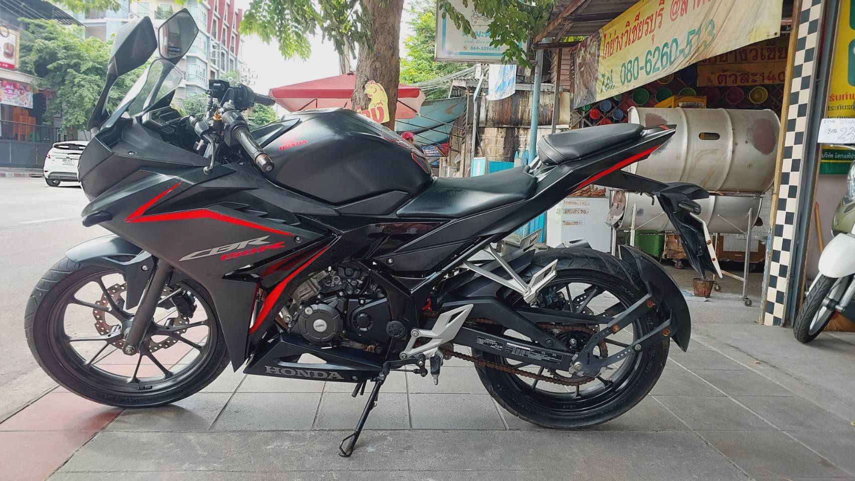 ปิดการขาย ลูกค้าเก่าอุดหนุน2คันแล้ว CBR 150 r สีดำตัวใหม่ไฟหน้า LED รถปี 2020
