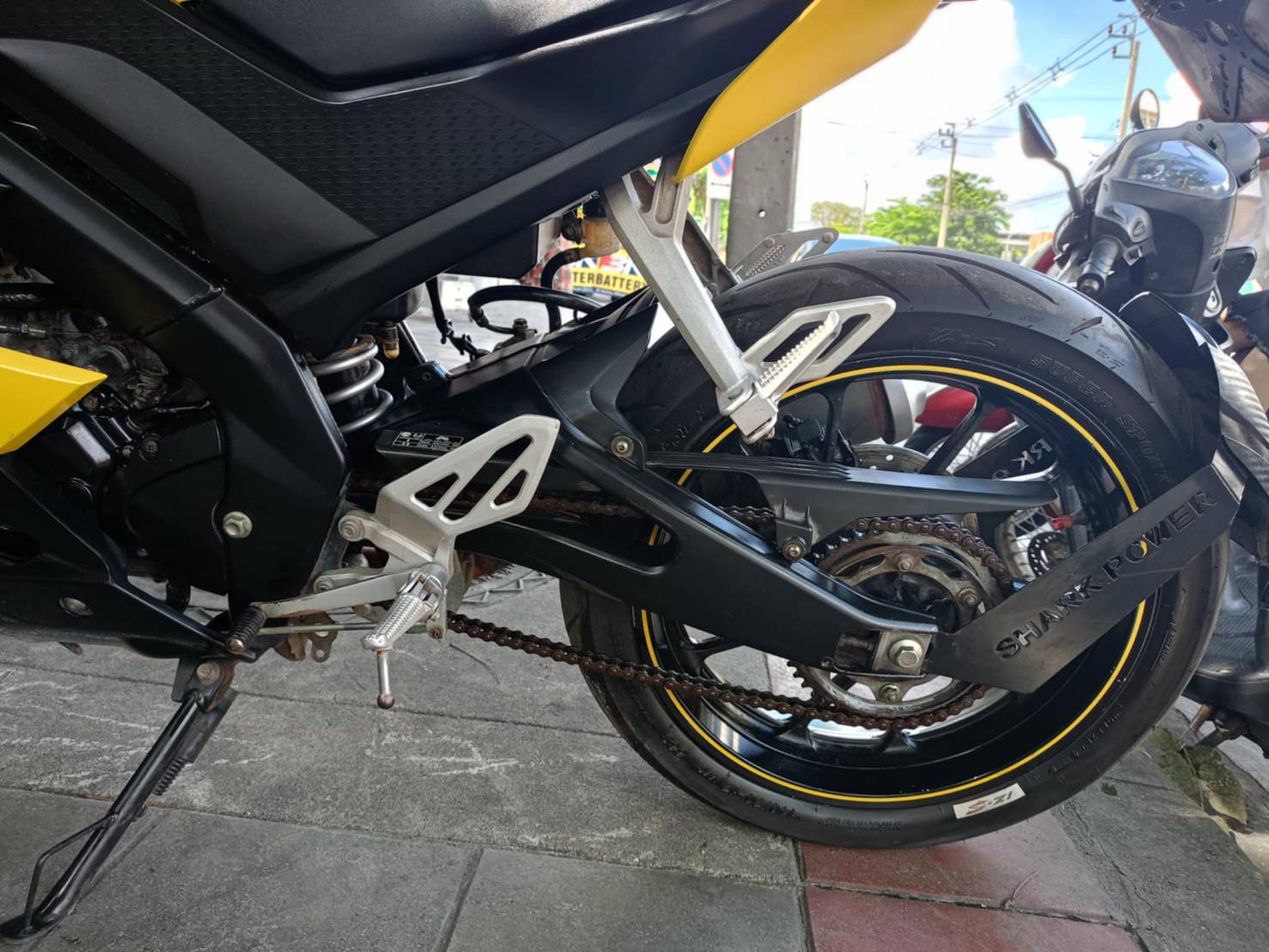 (ปิดการขายครับ) ลูกค้าประจำของเรา Yamaha r15 led สีเหลือง ปี 61 2018