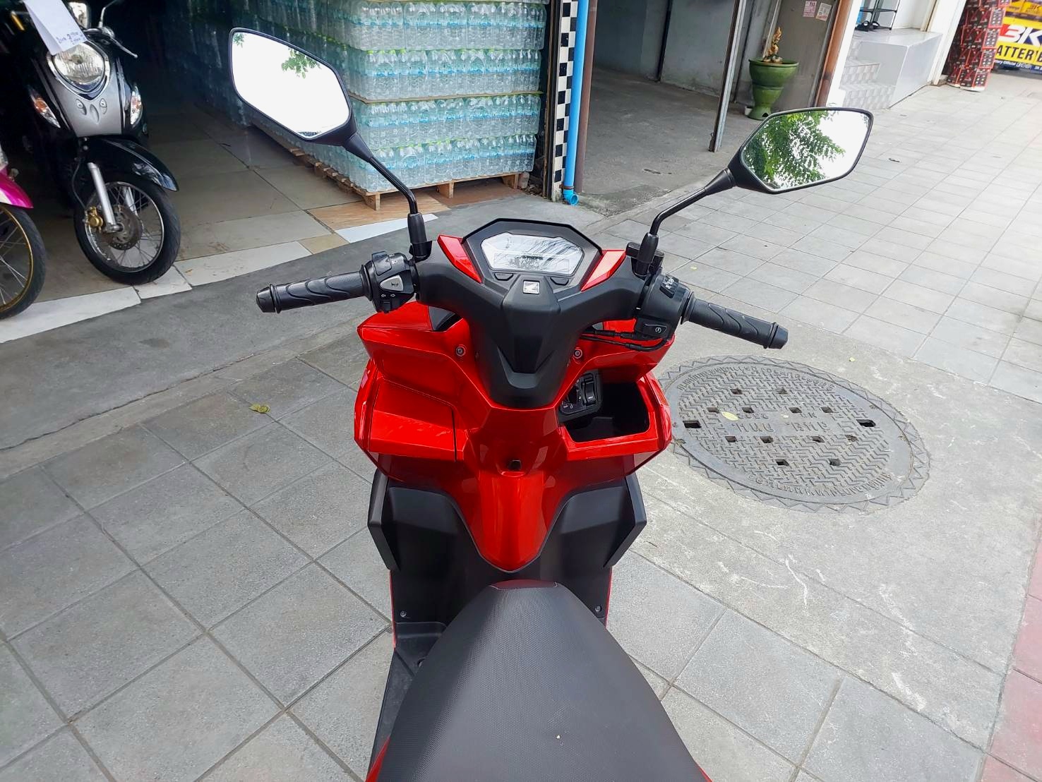 (ปิดการขาย) click 160 สีแดงแก้ว เงาสวย รถปี 65 รถปีเดียว รถบ้านมือเดียว