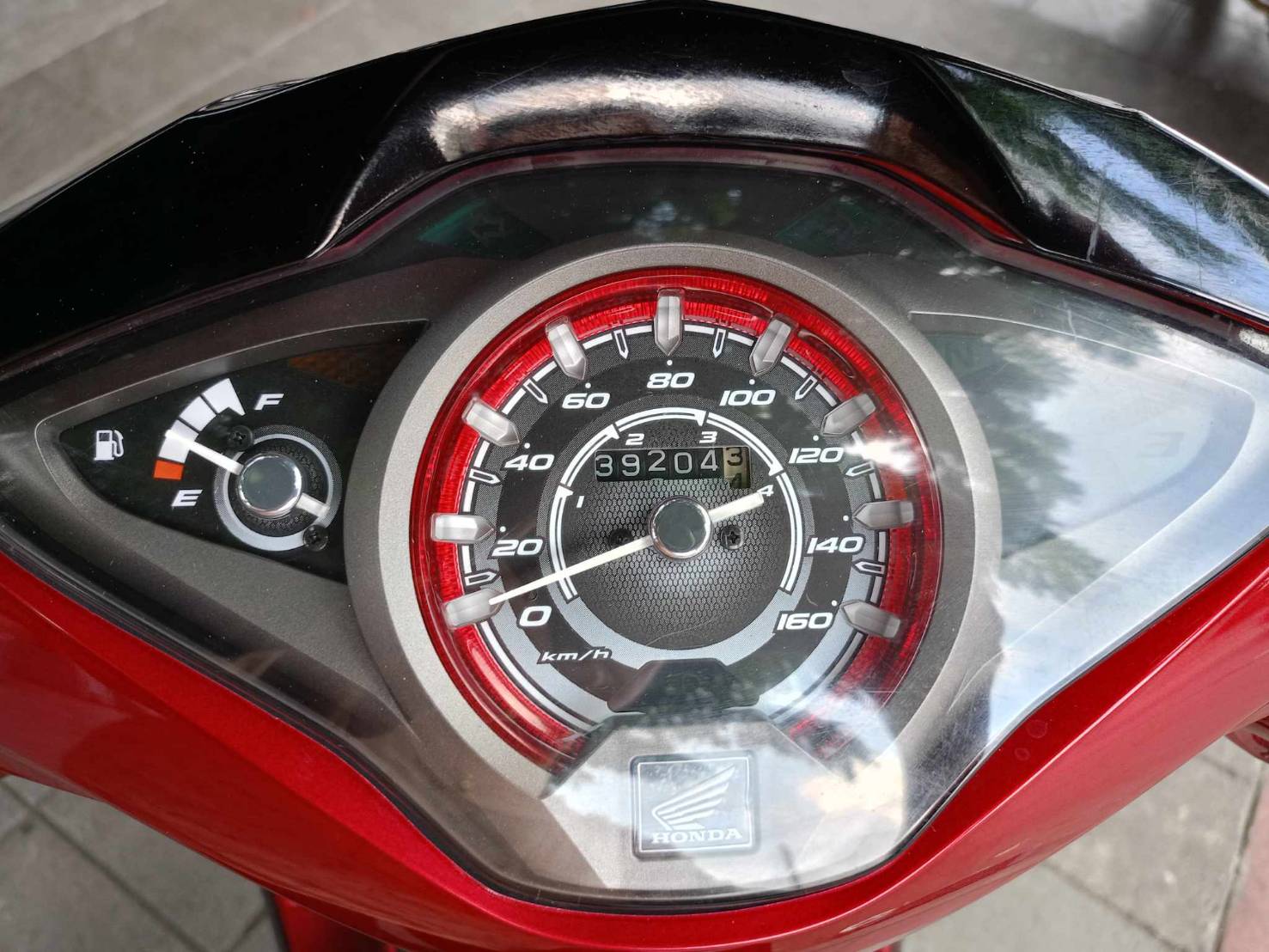 👪ขอบคุณลูกค้าที่ไว้วางใจรถจองเราครับ wave 125 สีดำแดง ปลาวาฬ แต่งสวย เครื่องเดิม