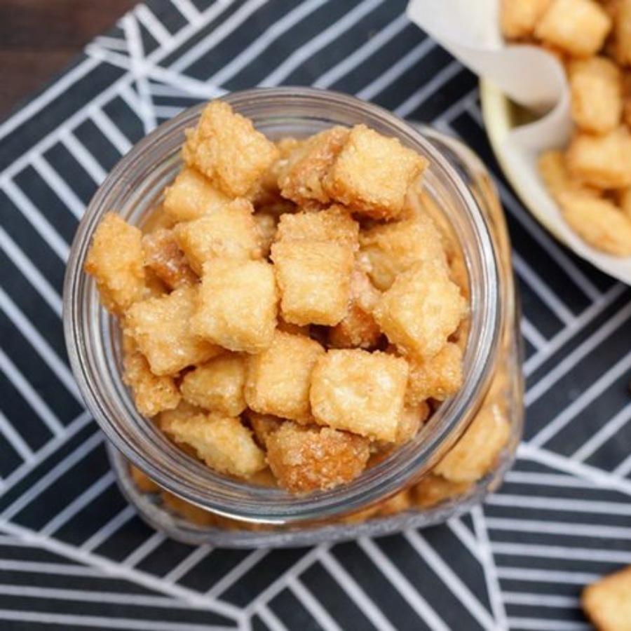 Greenpea Caramel Crunch Bites 100 กรัม ปังกรอบ คาราเมล กรอบอร่อย เคี้ยวเพลิน หอมกลิ่นเนย และ คาราเมล กรีนพี