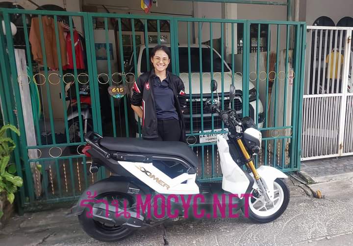 (ปิดการขาย) พร้อมไปส่งให้ถึงบ้านรัชดาครับ zoomer สีขาว ตัวใหม่ไมล์ดิจิตอลมีระบบ idling stop