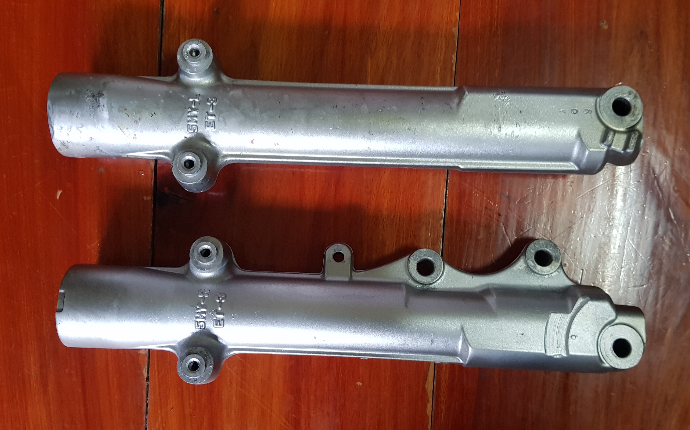 กระบอกโช๊คหน้านูโว สินค้ามือสองสภาพดี