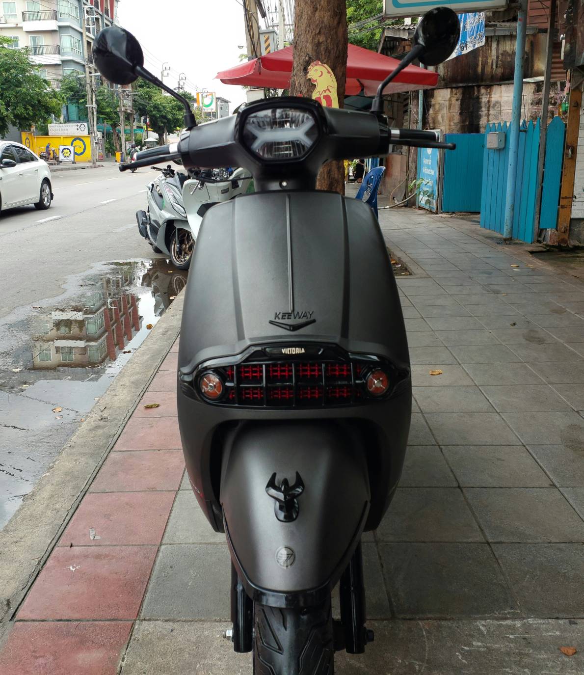 (ปิดการขาย) KEEWAY victoria 200 สีดำ 2023 รถคลาสสิคย้อนยุค 60 ร่ามสมัยด้วยระบบไฟ LED รอบคัน