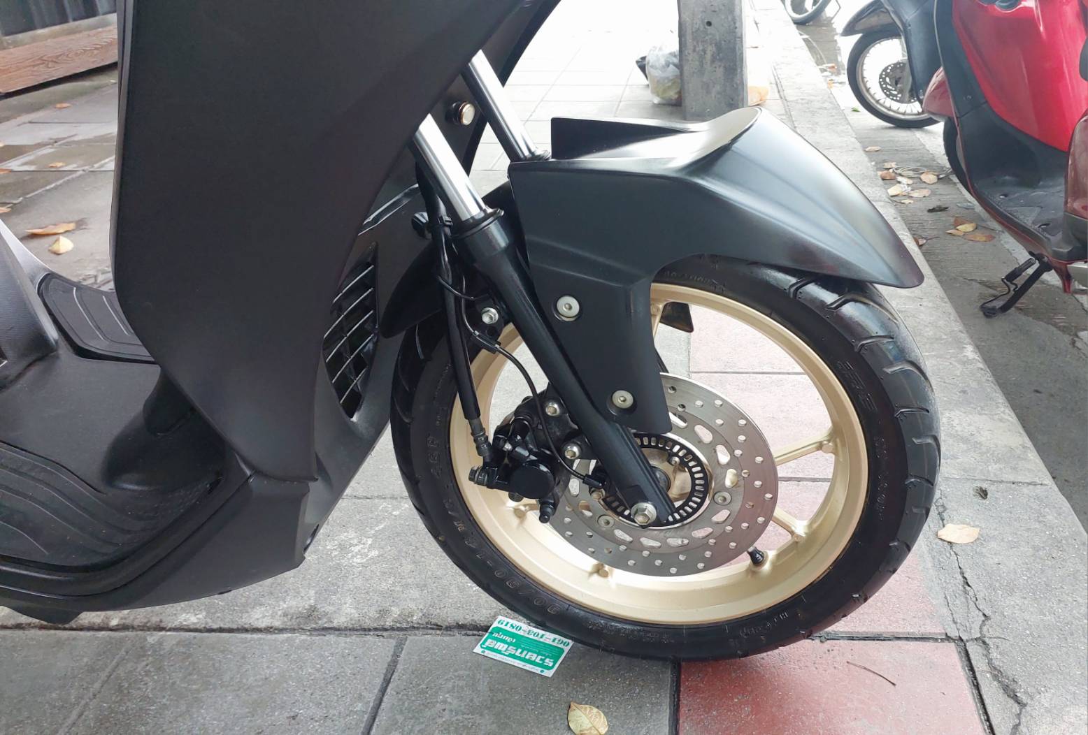 (ปิดการขายครับ) Yamaha Lexi 4วาร์ว แมกซ์ทอง ตัวท็อป กุญแจเป็นรีโมท