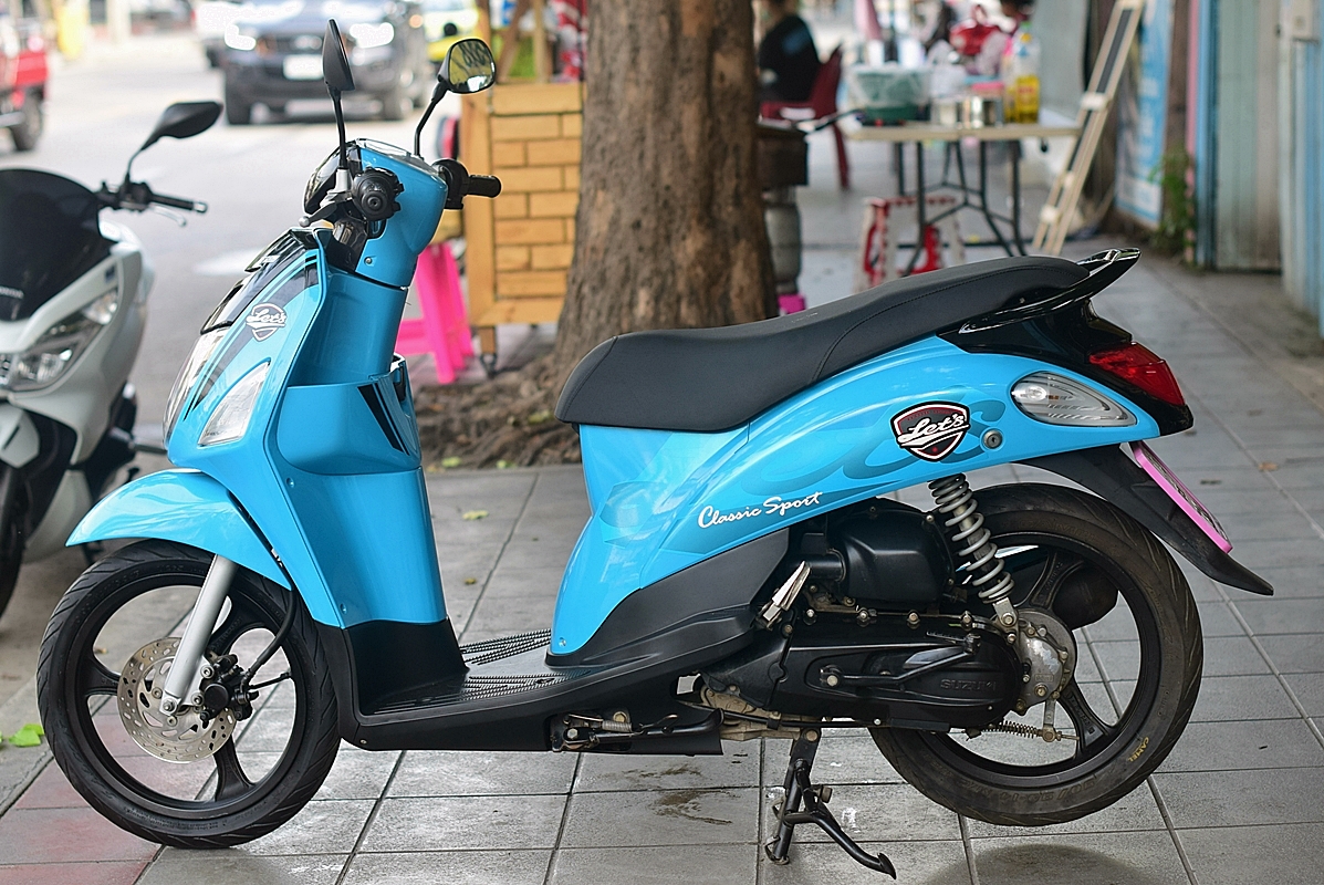 ((ขายแล้ว))Suzuki Let's สีฟ้าดำ ตัวท็อป ล้อแม็กซ์