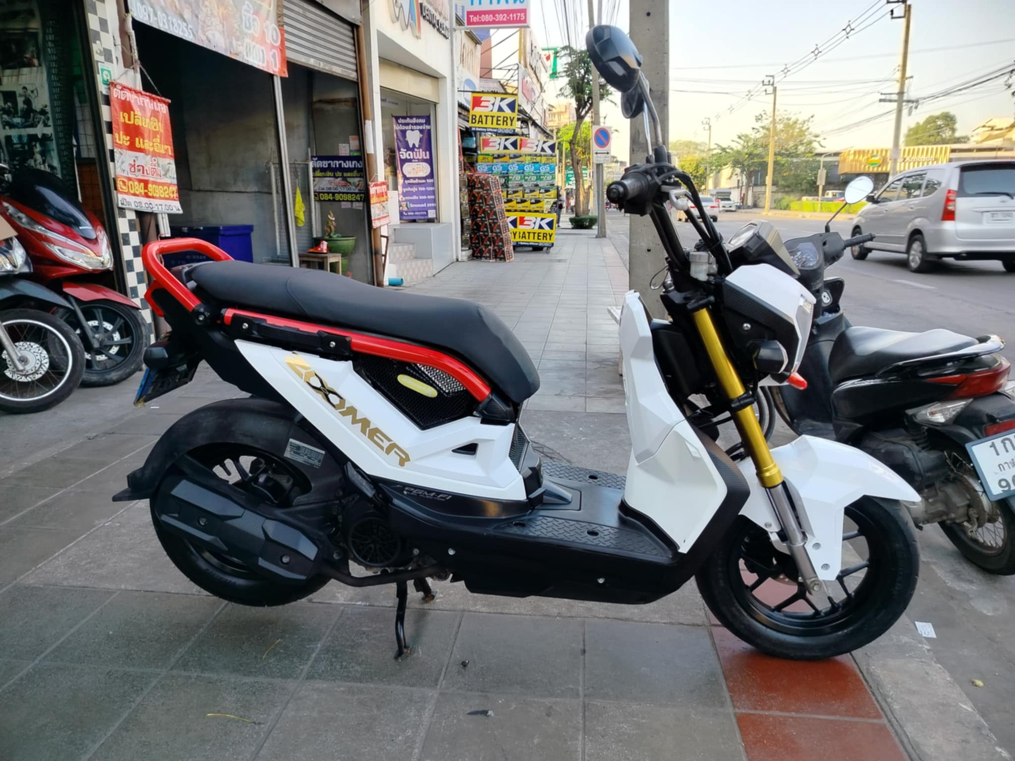 (ปิดการขายครับ ) zoomer x สีขาว ตัวใหม่ใหม่ดิจิตอล