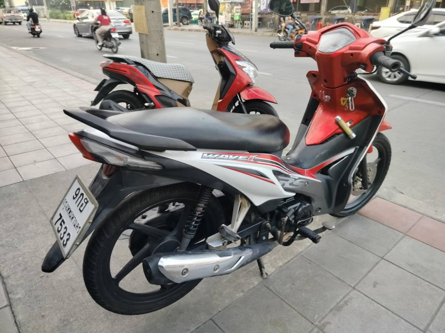 (ปิดการขายครับ) เวฟ 110i ตัวท็อปล้อแม็กสตาร์ทมือ จดทะเบียนปี 2557