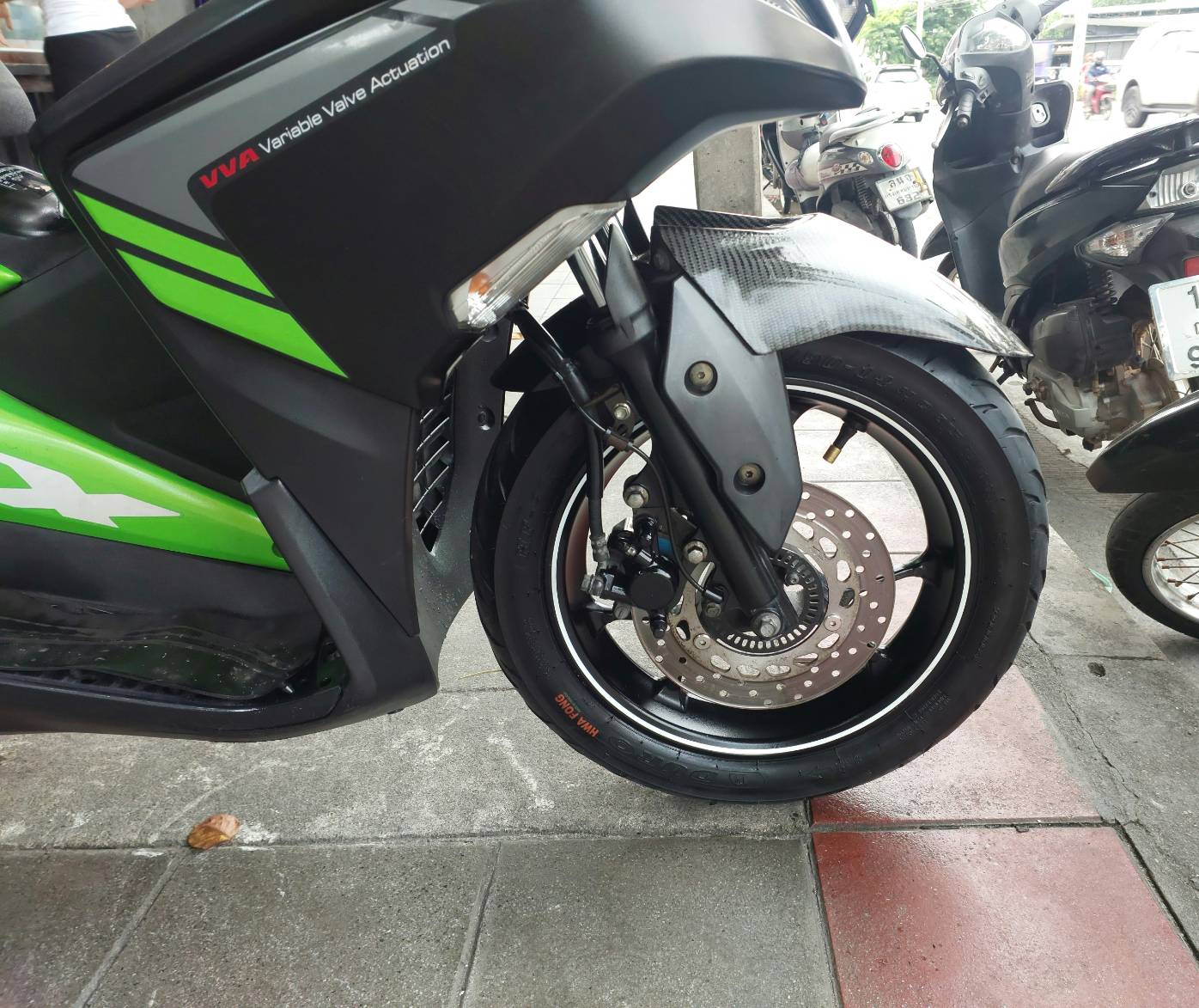 (ปิดการขายครับ) คันที่ 2 แล้วครับ yamaha aerox สีดำเขียว 2018