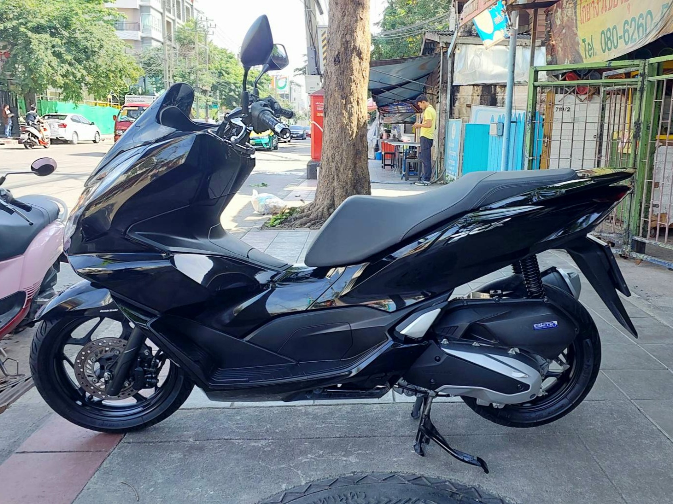 (ปิดการขายครับผม) PCX 160 สีดำเงาปี 2023 รถ 11 เดือน ผู้หญิงใช้รถสภาพสวยงามตามเจ้าของเดิม