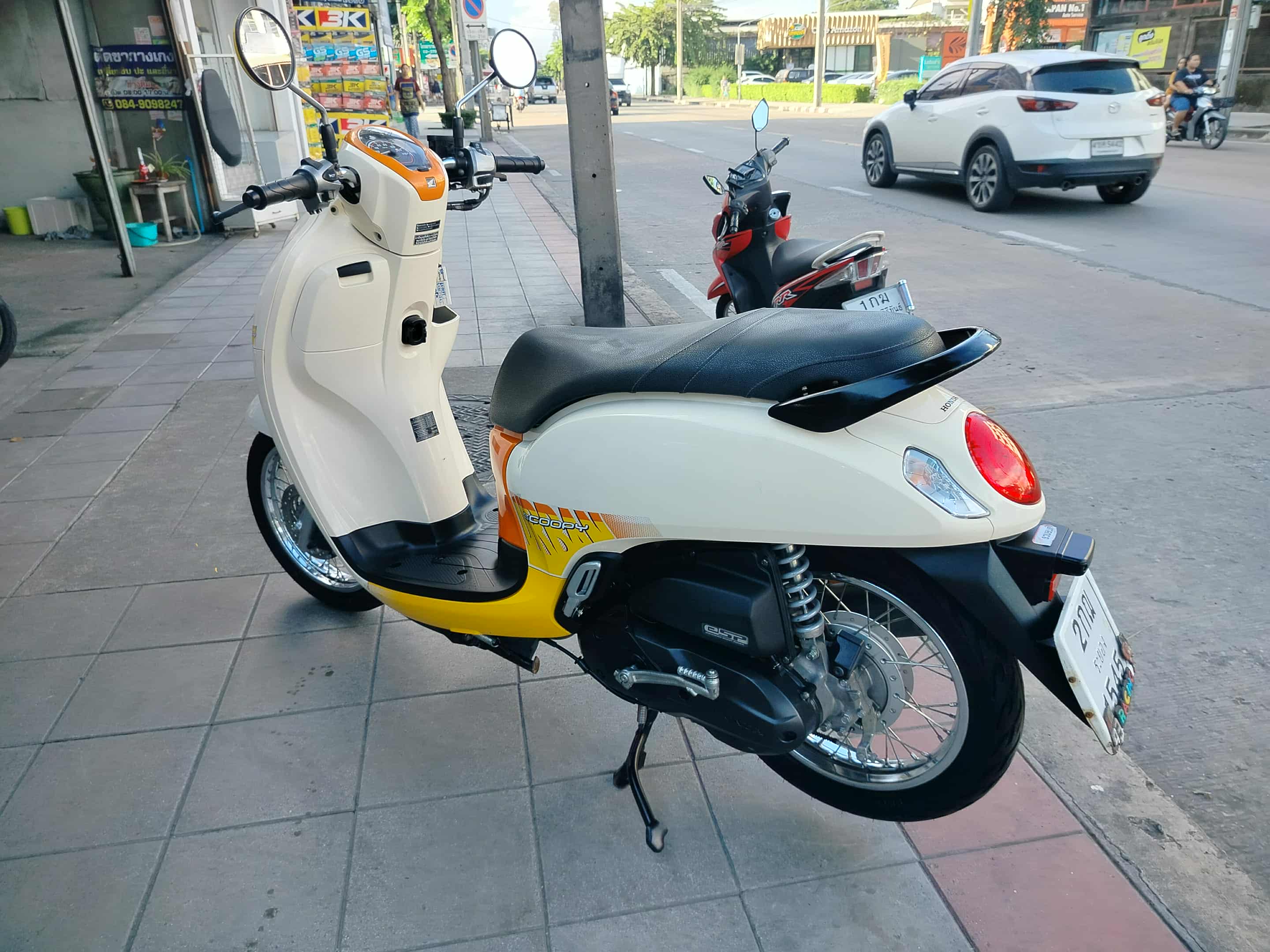 Scoopy led มีขาวเหลือง 2021