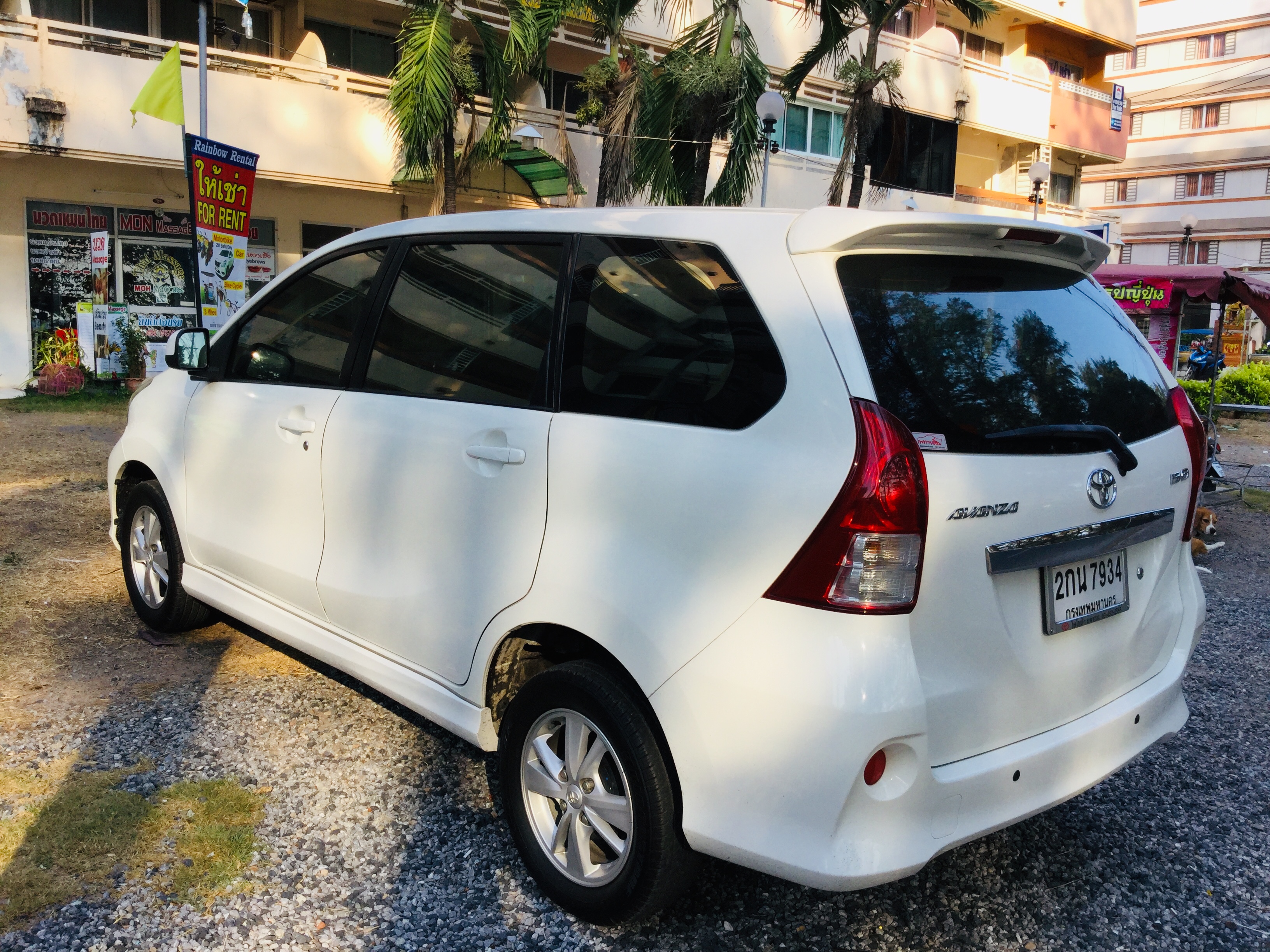 💥🚘🌈Toyota Avanza 7 ที่นั่งตัวท๊อบเกียร์ออโต้ให้เช่า🌈🌴👒 ราคา 1500 บาท/วัน ที่ หาดแม่รำพึง ระยอง สำเนา