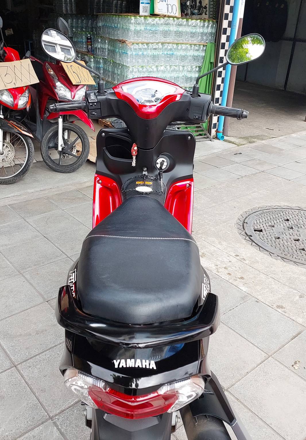 (ปิดการขาย) Yamaha finn สีดำ ปี 2022 สต้าทมือ รถปีเดียว