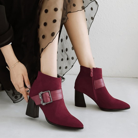 พรีออเดอร์ รองเท้าบูทส้นสูงไซส์ใหญ่ 32-48 รหัส Y-5427