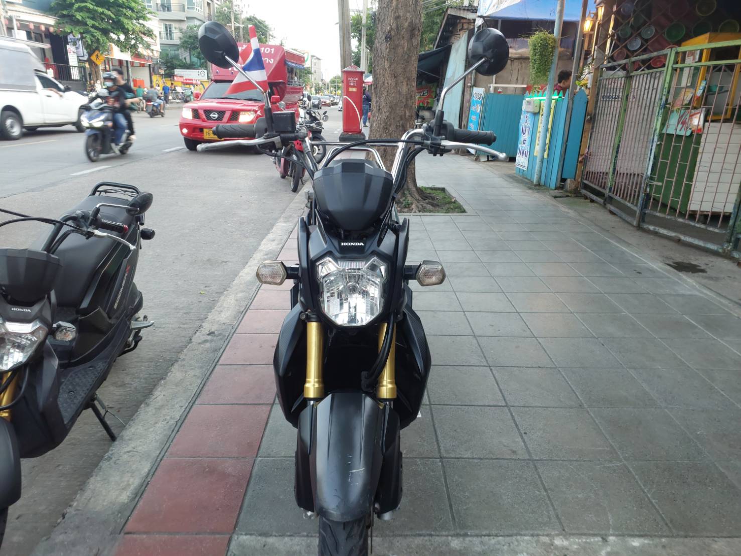 (ปิดการขาย) zoomer x สีดำ ไมล์แดง 2014