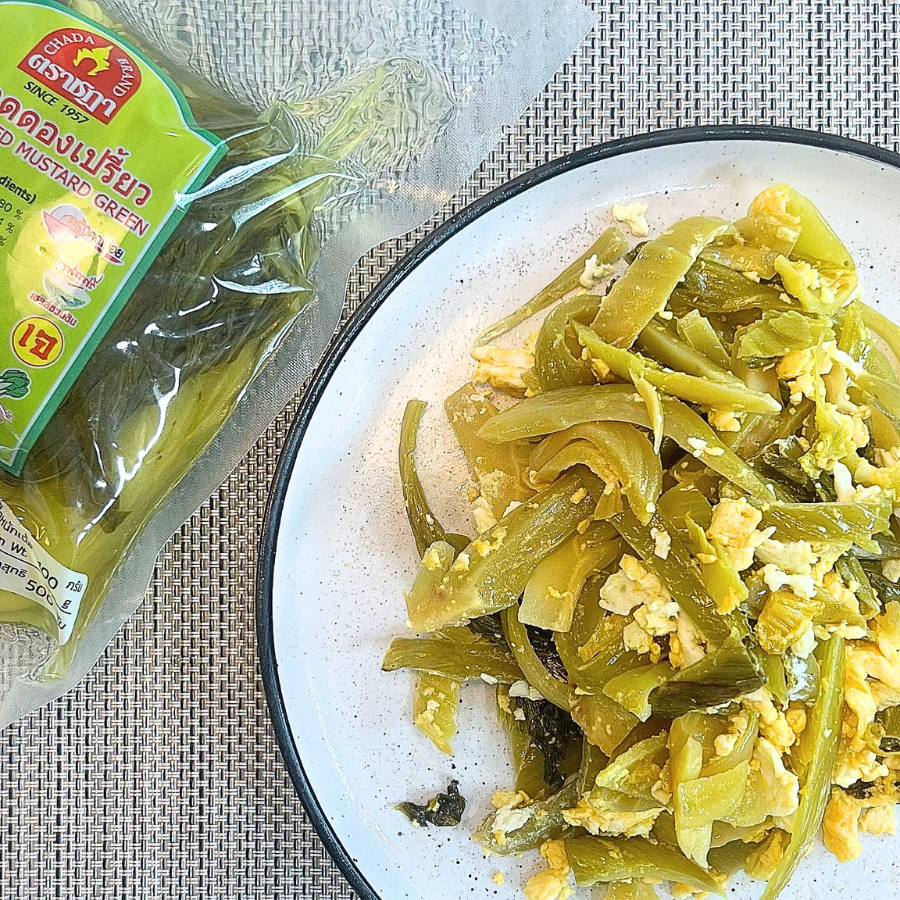 Chada Sour Pickled Mustard Green ผักกาดดองเปรี้ยว 500 กรัม พร้อมทาน ผักกาดดอง สูตรต้นตำรับ ตราชฎา