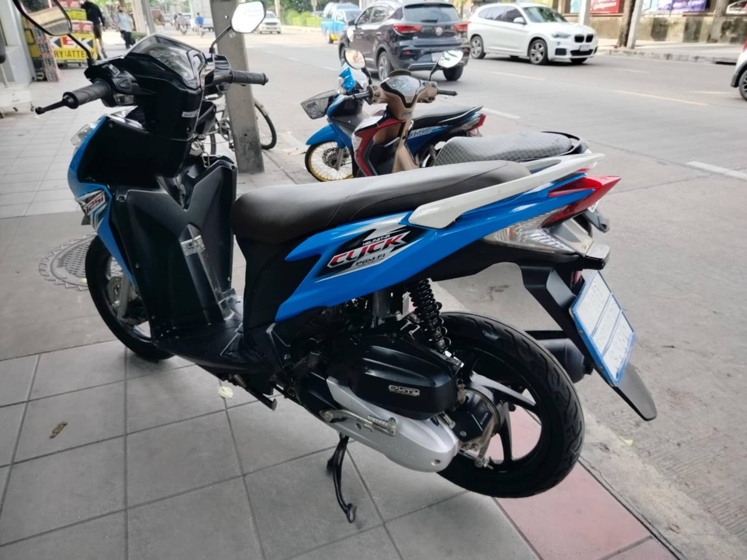 ปิดการขายครับ click 125i สีน้ำเงินดำ 2014