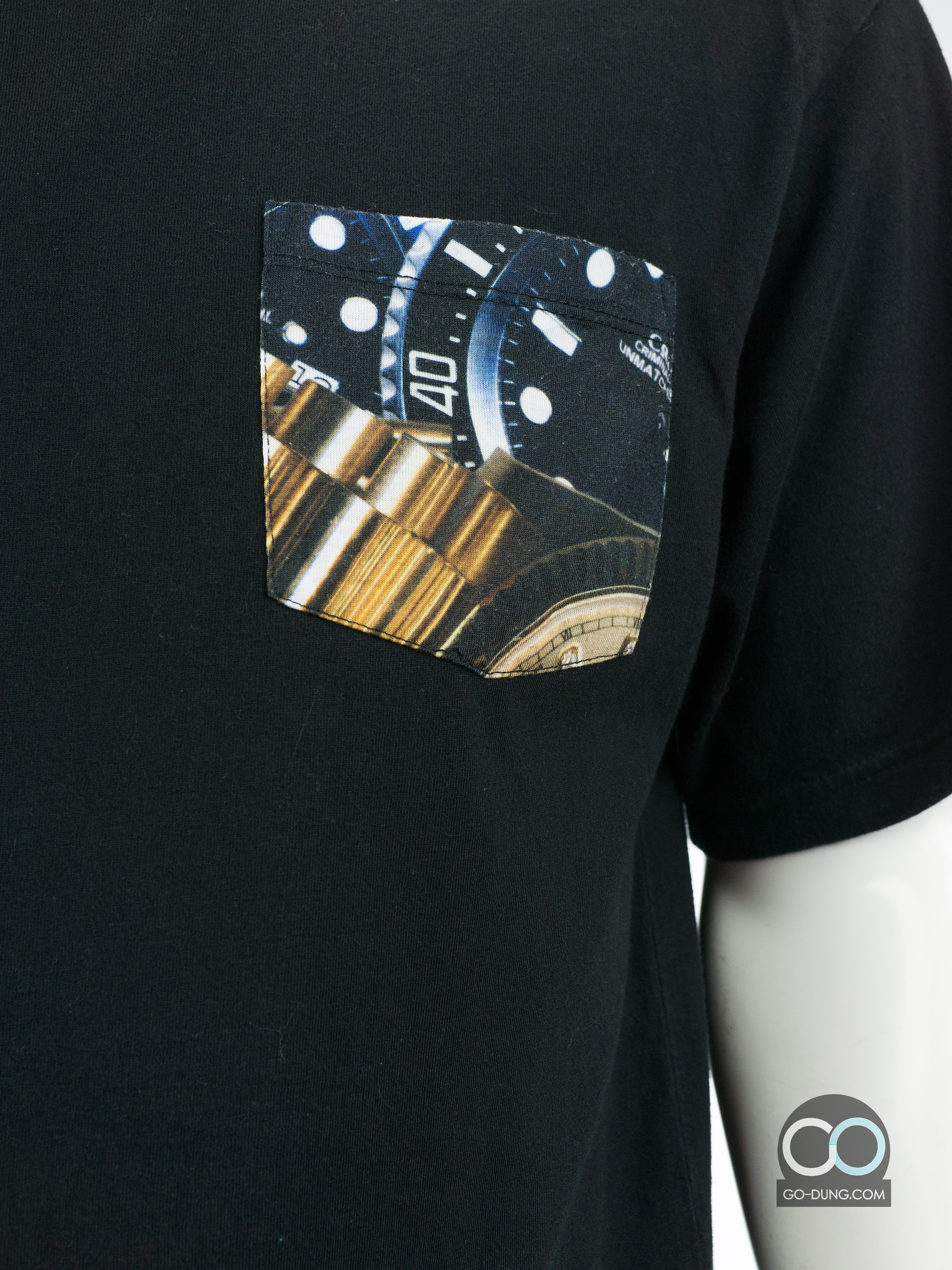 เสื้อยืดมือสอง CROOKS : CROOKS & CASTLES มีกระเป๋าที่หน้าอก ผ้า 100 คอตตอน