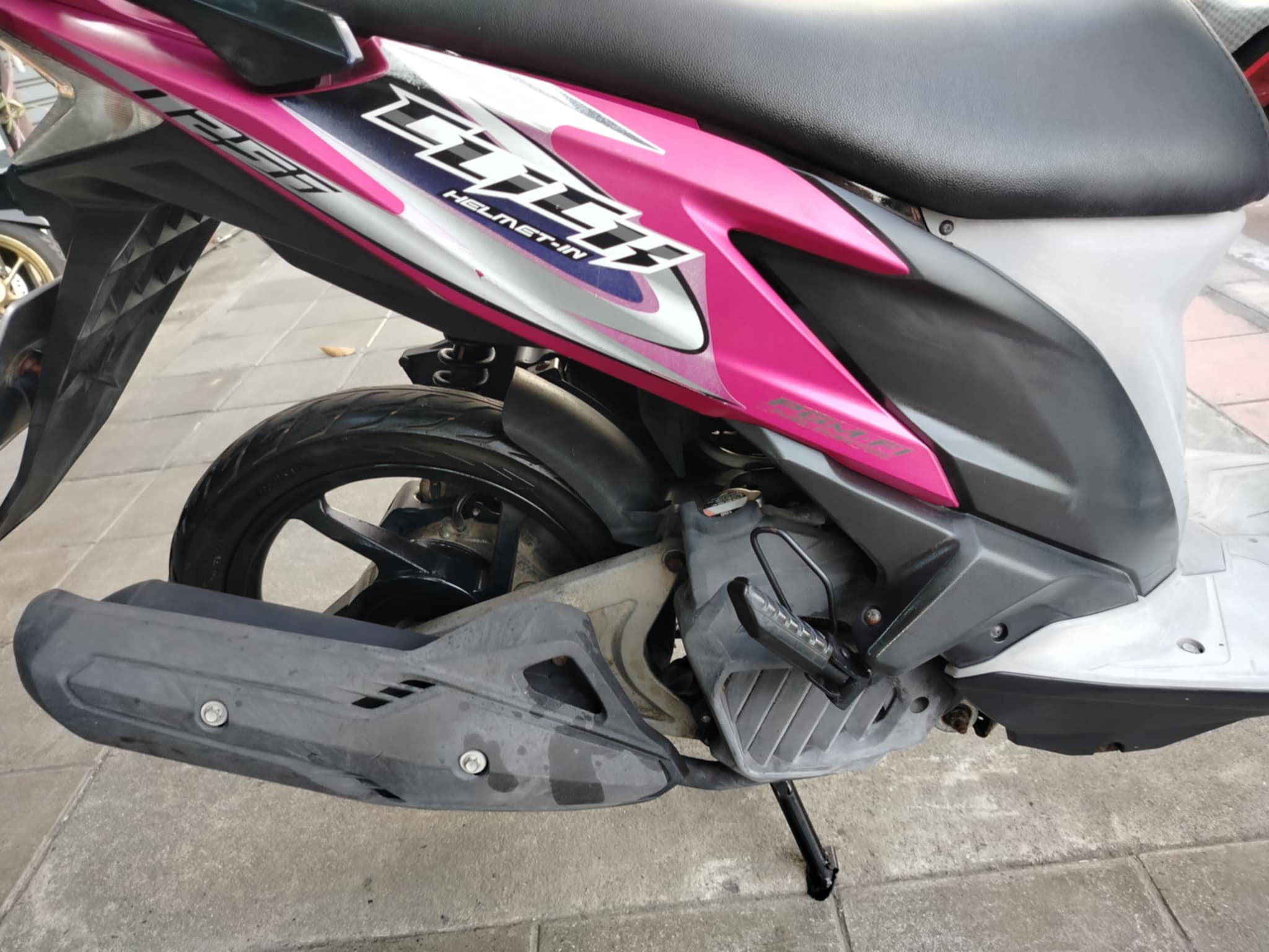 (ปิดการขาย) คลิก 125 สีชมพู ล้อแม็ก ปี 2012