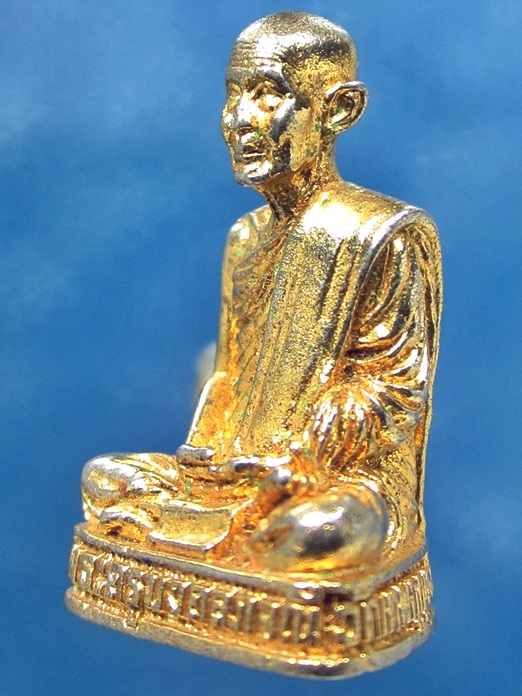 พระรูปหล่อพระครูมงคลภาณี (หลวงปู่มัง) วัดเทพกุญชรวราราม จ.ลพบุรี