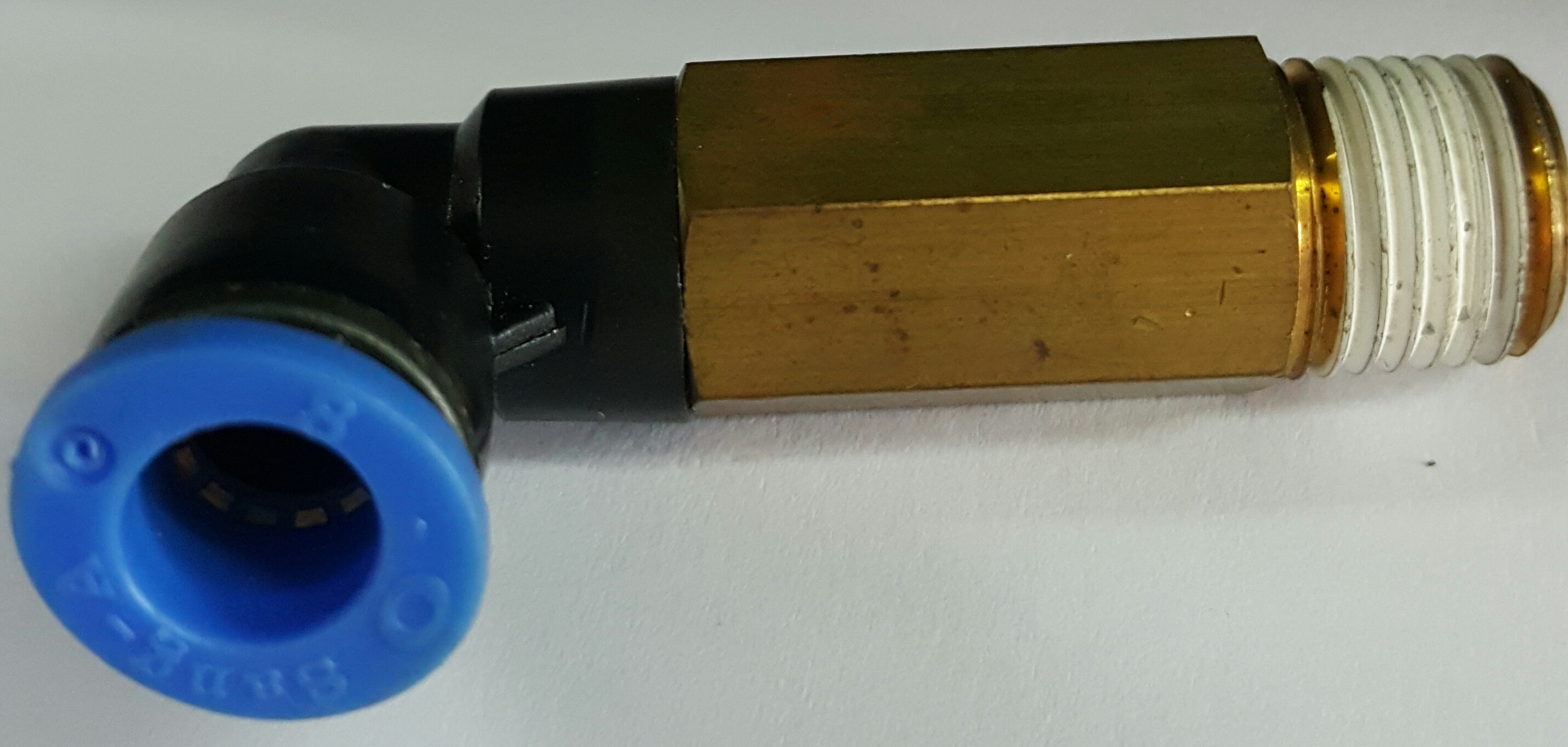 ข้องอสายลมโพลีเกลียวนอก