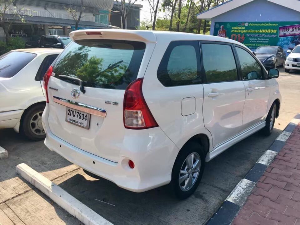 💥🚘🌈Toyota Avanza 7 ที่นั่งตัวท๊อบเกียร์ออโต้ให้เช่า🌈🌴👒 ราคา 1500 บาท/วัน ที่ หาดแม่รำพึง ระยอง สำเนา