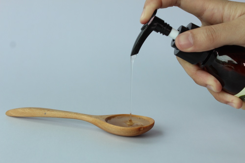 ภูตะวัน เจลอาบน้ำมะพร้าว 320 มล. Phutawan Coconut Shower Gel