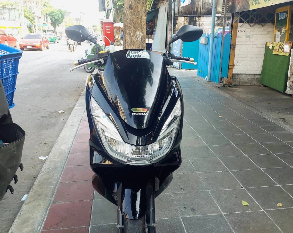 (ปิดการขาย)PCX 150 สีดำแดง ขอบคุณพ่อค้าจันทบุรีที่อุดหนุนครับ