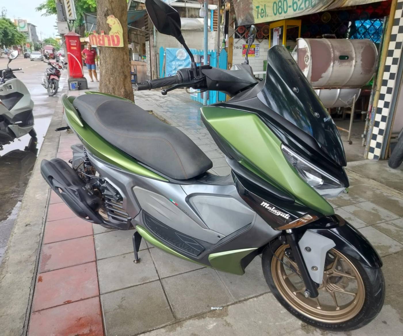 malaguti Madison 150 สีเขียวเหนี่ยวทรัพย์ จดทะเบียนปี 2022