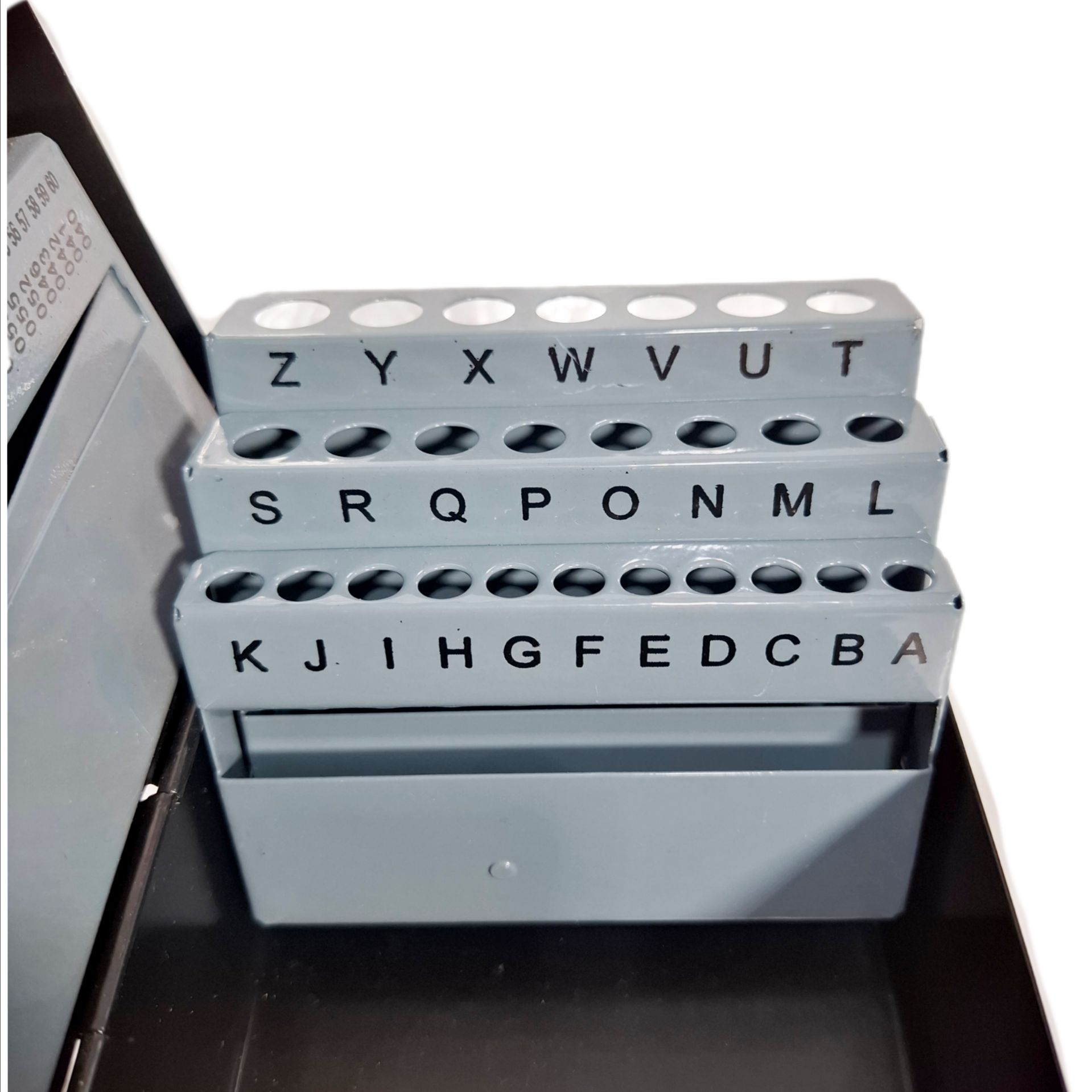 กล่องเหล็กจัดเก็บดอกสว่าน 115 ดอก ระดับมืออาชีพ ครบ 3 ระบบ: นิ้ว (1/16–1/2 นิ้ว) / ตัวเลข / ตัวอักษร