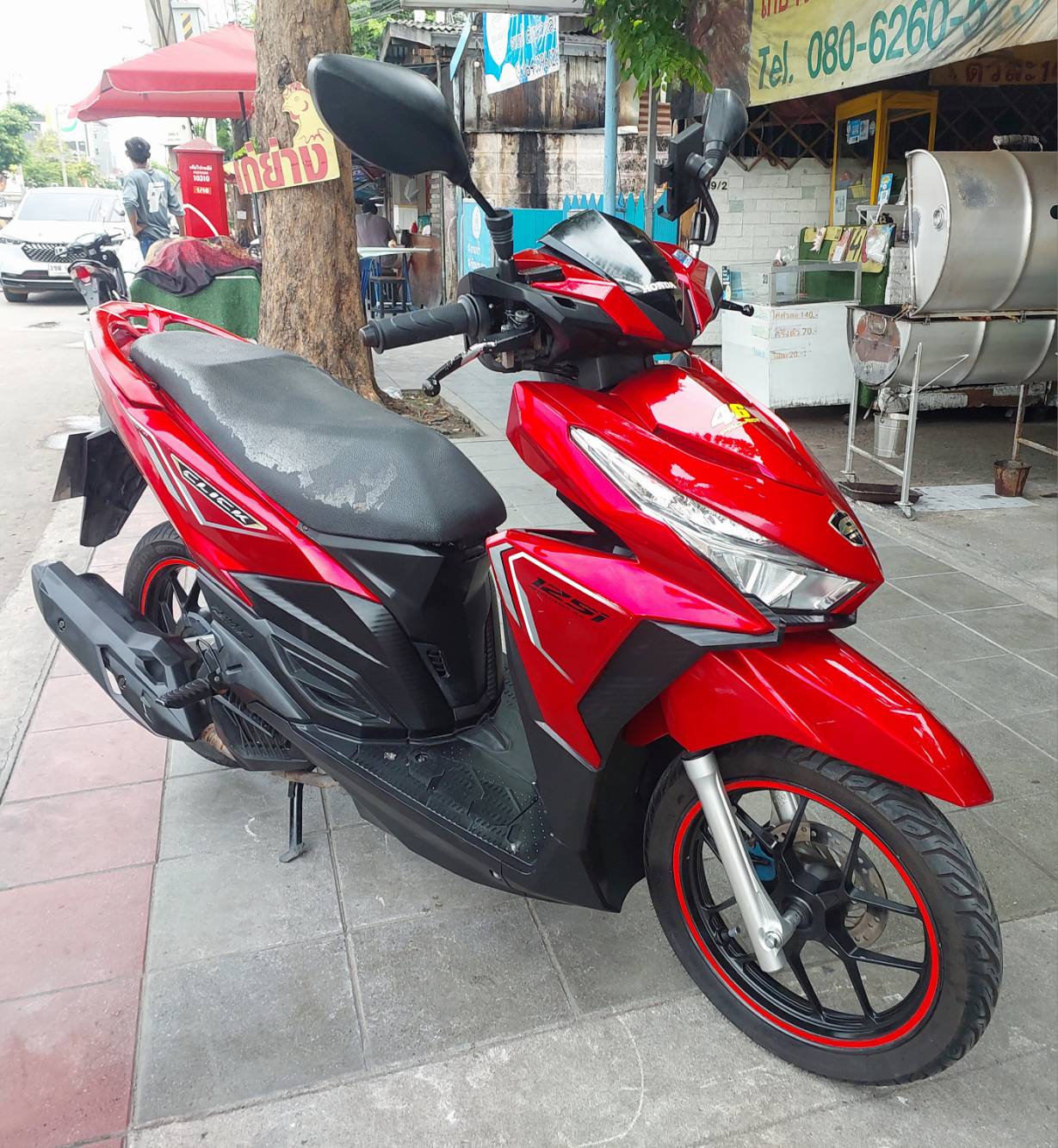 (ปิดการขายครับ) click 125 i สีแดง ตัวท็อปล้อแม็กยางใหม่ๆ