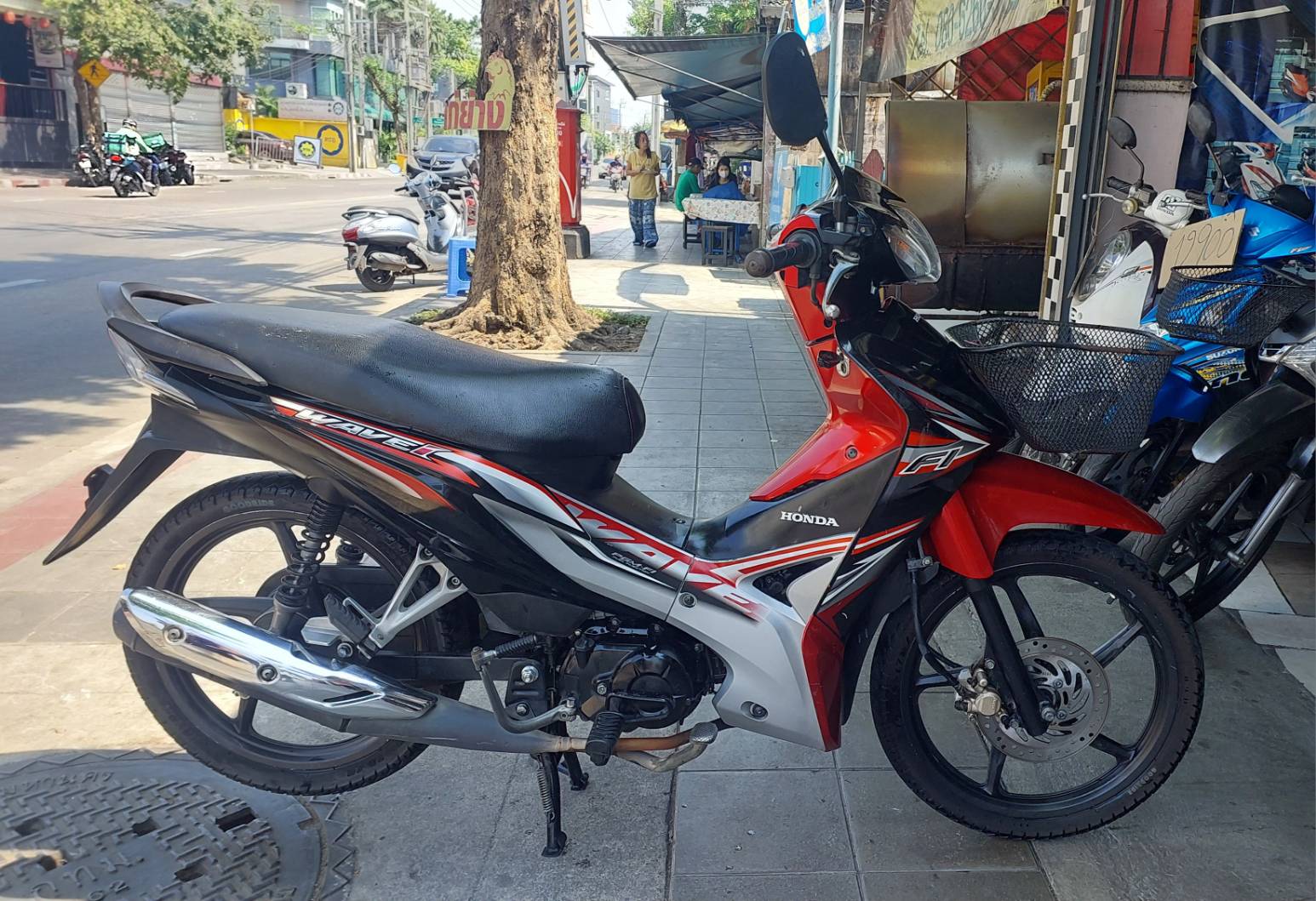 (ปิดการขาย) พร้อมส่งชลบุรีอีกคันครับ เวฟ 110 i ตัว top ล้อแม็กสตาร์ทมือ