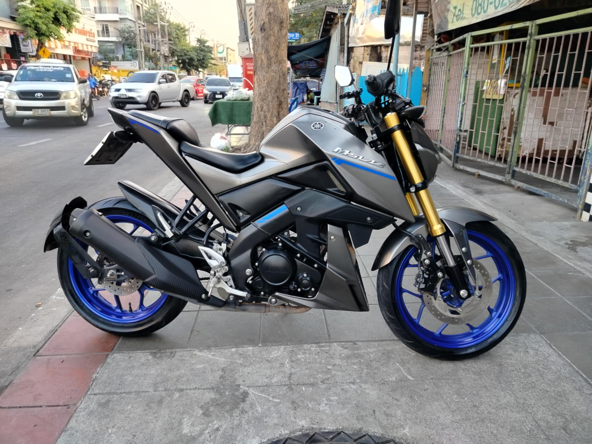 (ปิดการขายครับ) ส่งกาญจนบุรี อีกคัน Yamaha mslaz สีเทา drak edition สีเข้มสวยดุดัน