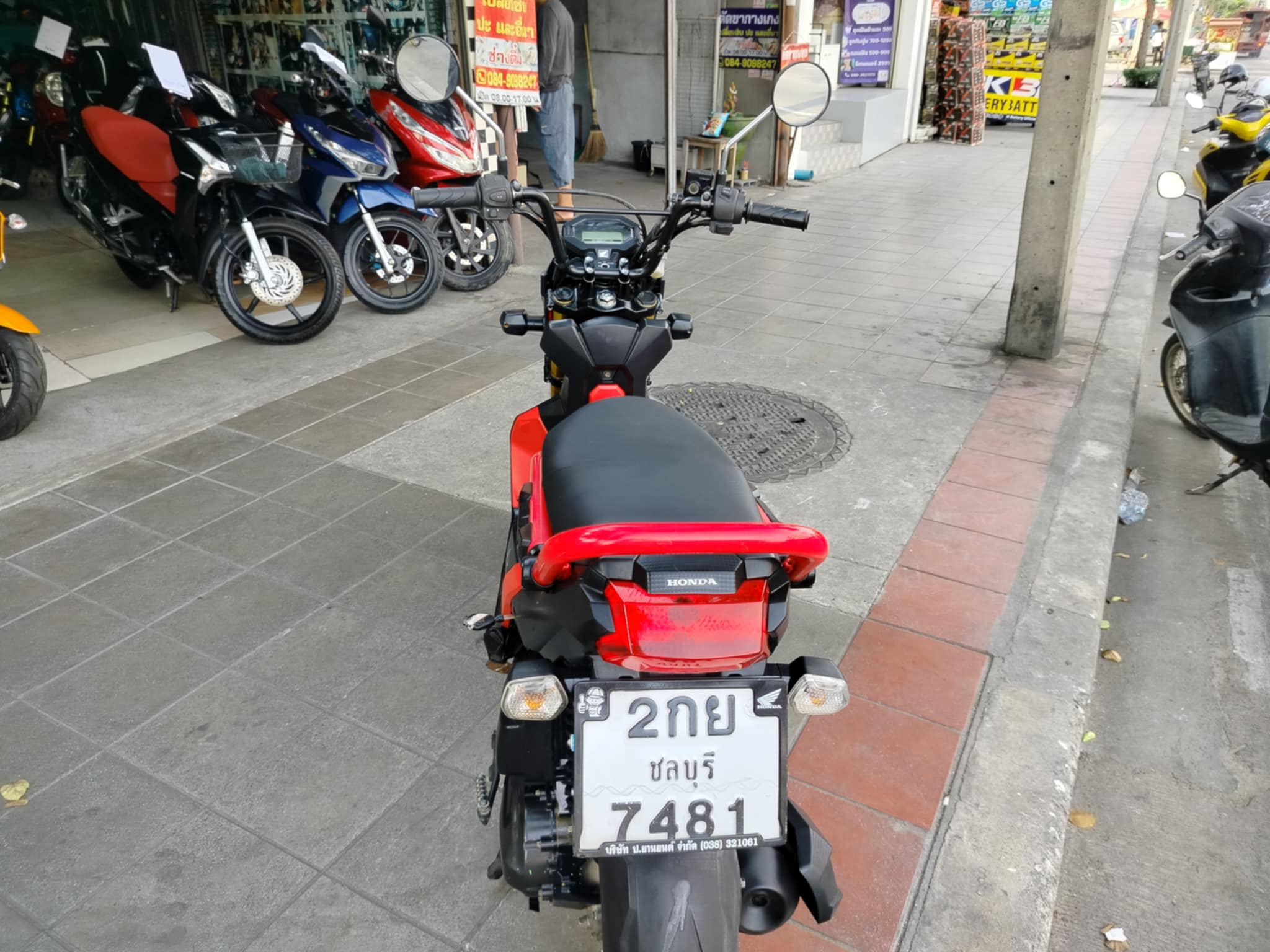 (ปิดการขายครับ) zoomer x สีดำแดงตัวใหม่ไมล์ดิจิตอล ปี 2018