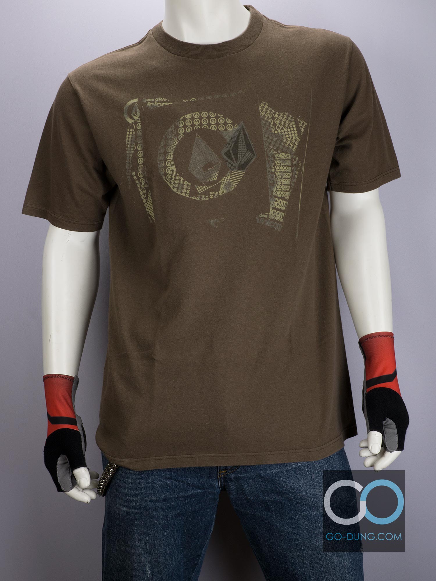 ขาย เสื้อยืดมือสองแบรนด์เนม ผ้า 100 คอตตอน ยี่ห้อ VOLCOM
